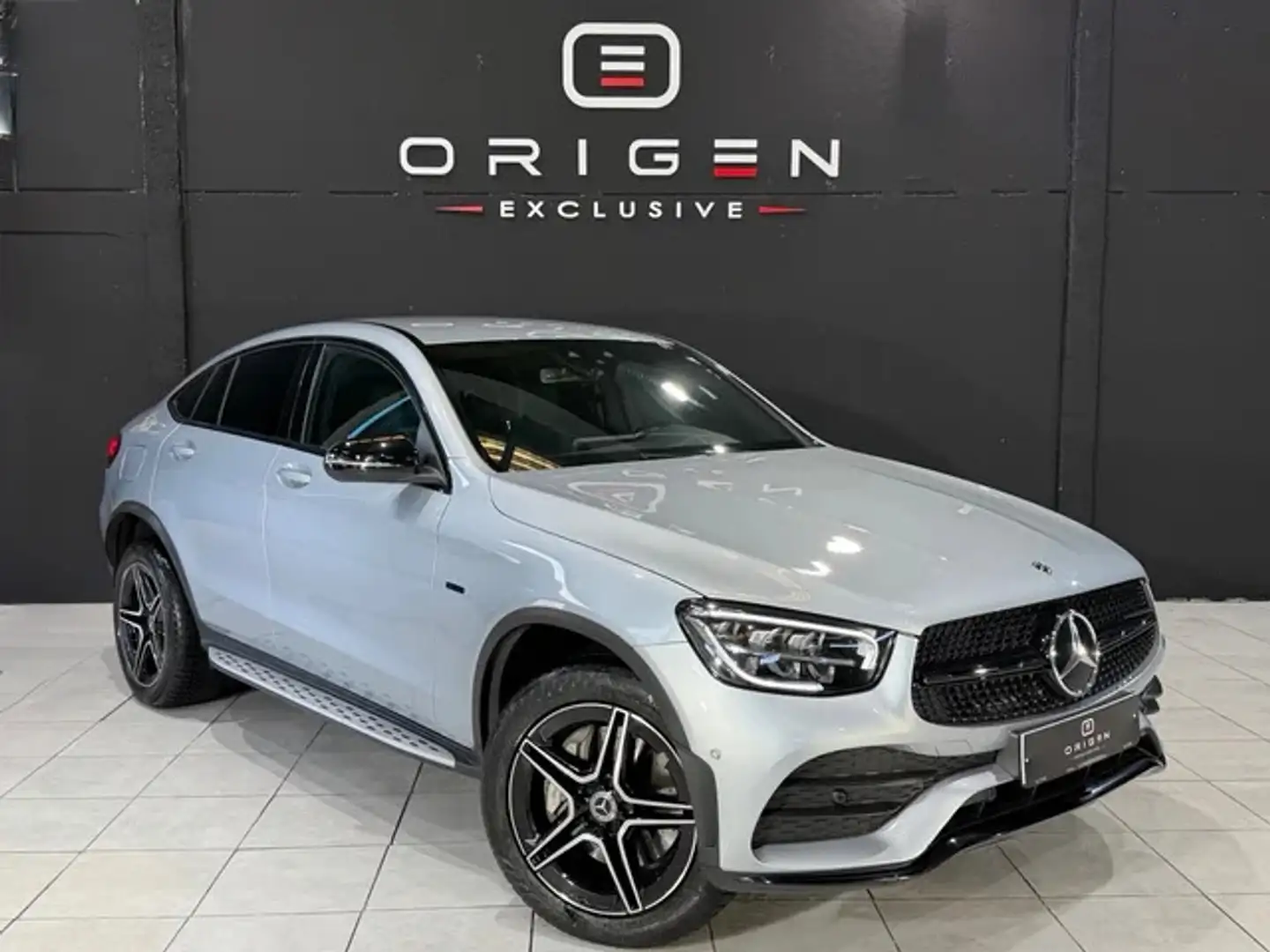 Mercedes-Benz GLC 300 300de 4Matic 9G-Tronic Plateado - 2