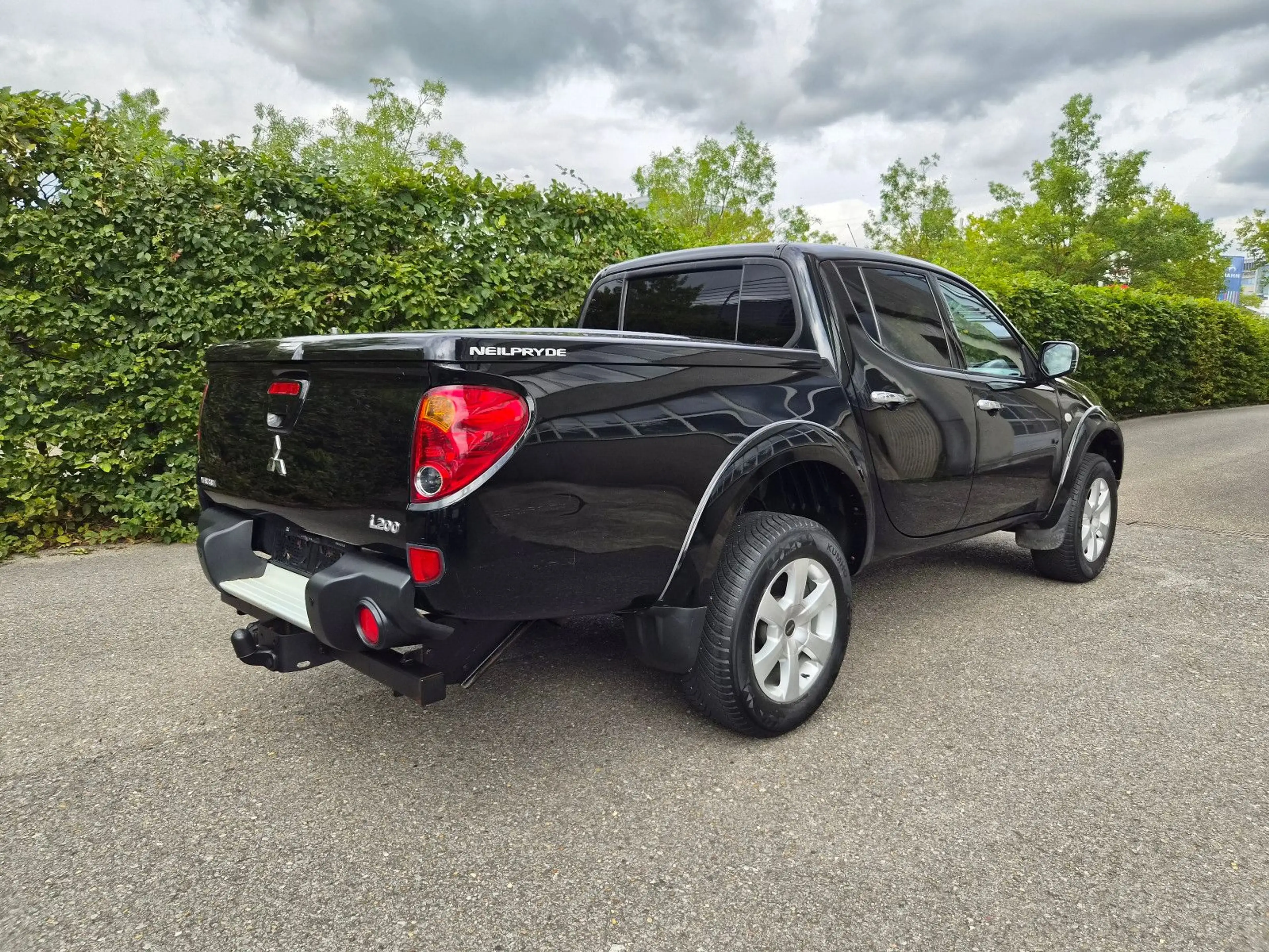Mitsubishi L200 Intense 4WD TÜV+INSP NEU — photo 5