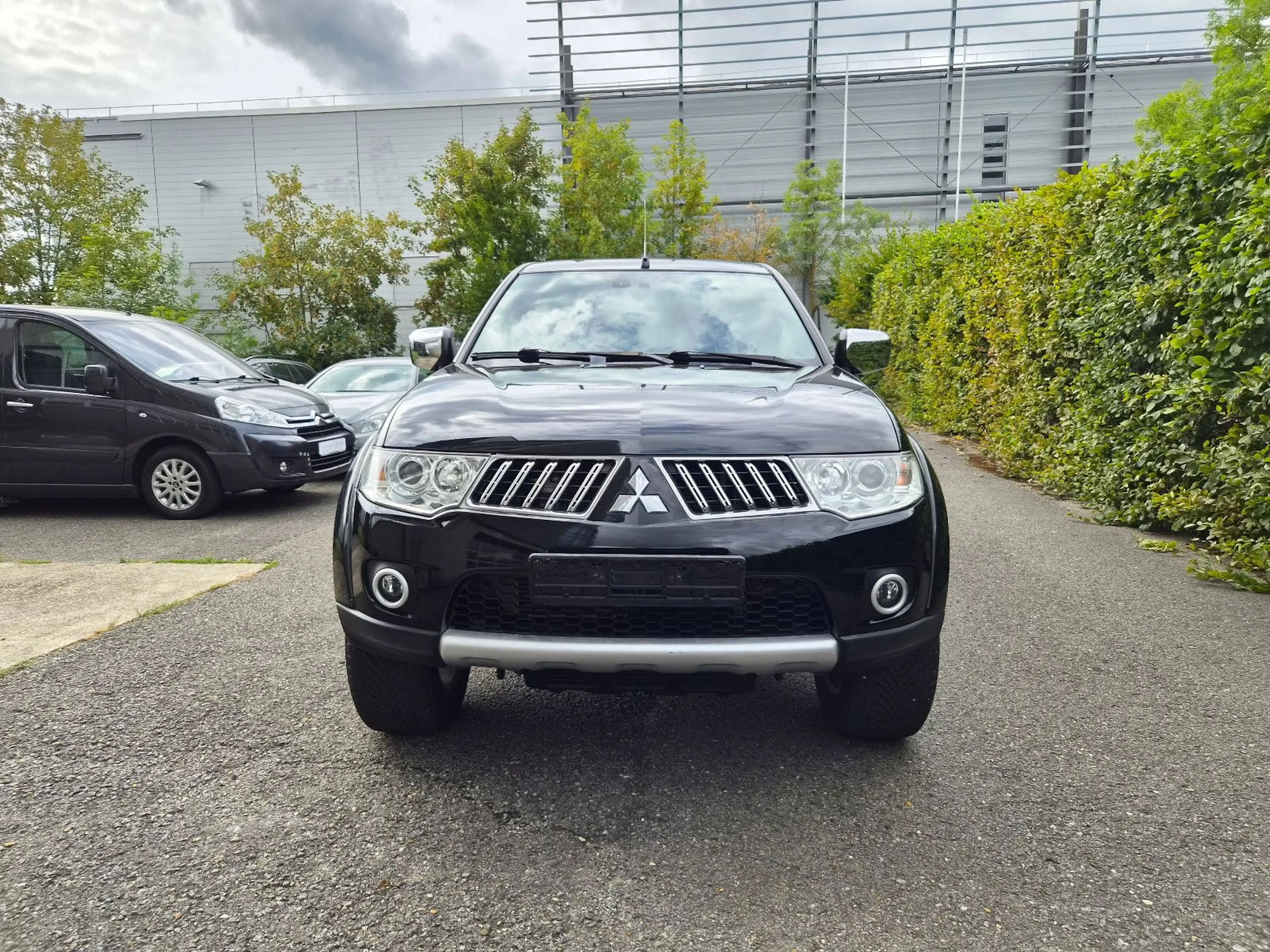 Mitsubishi L200 Intense 4WD TÜV+INSP NEU — photo 2