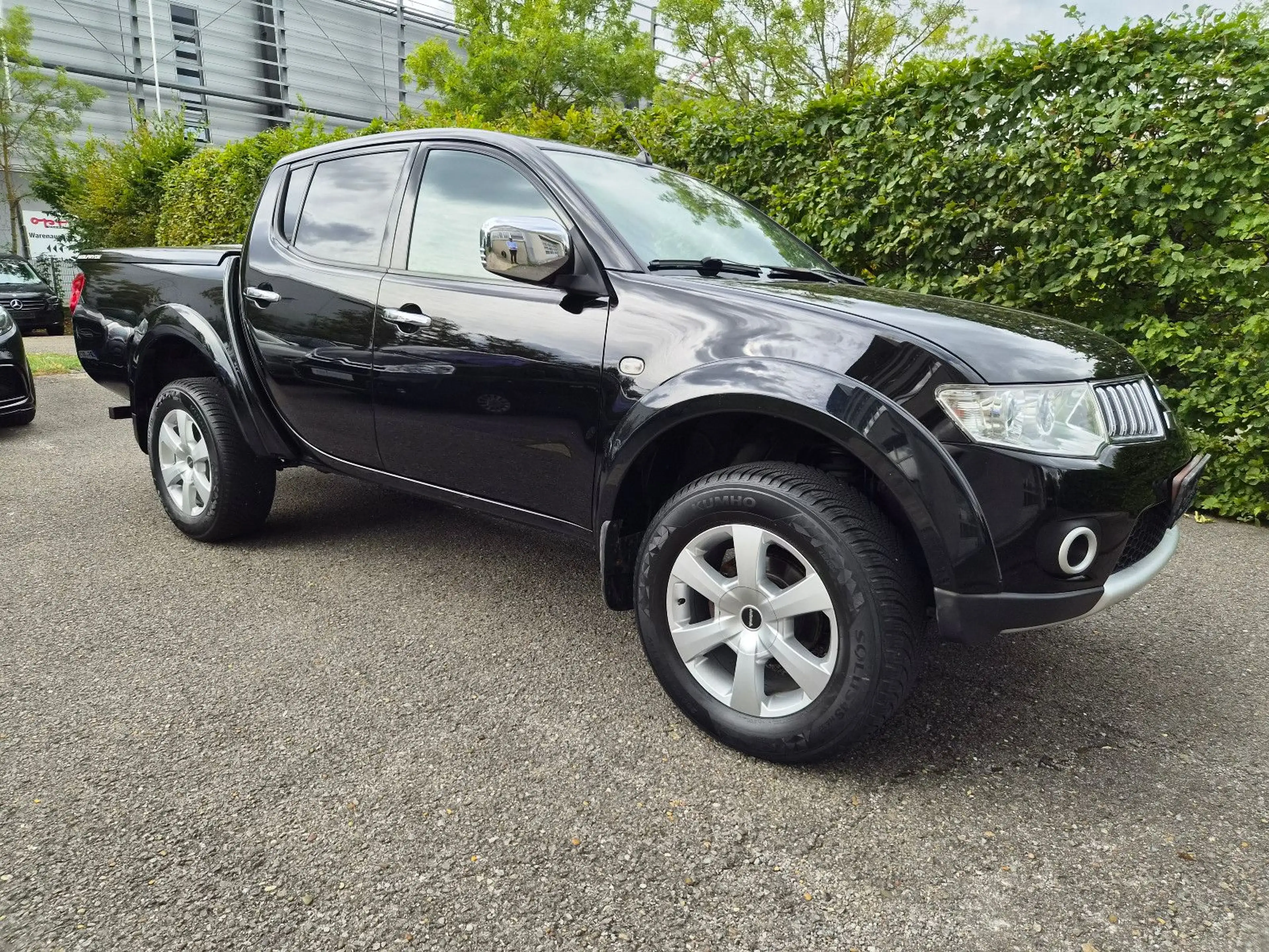 Mitsubishi L200 Intense 4WD TÜV+INSP NEU — photo 3
