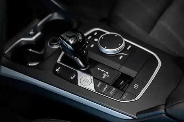 BMW 1 Series view 12