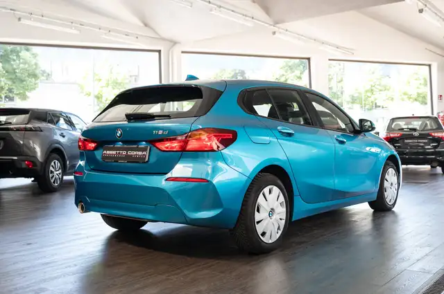 BMW 1 Series view 6