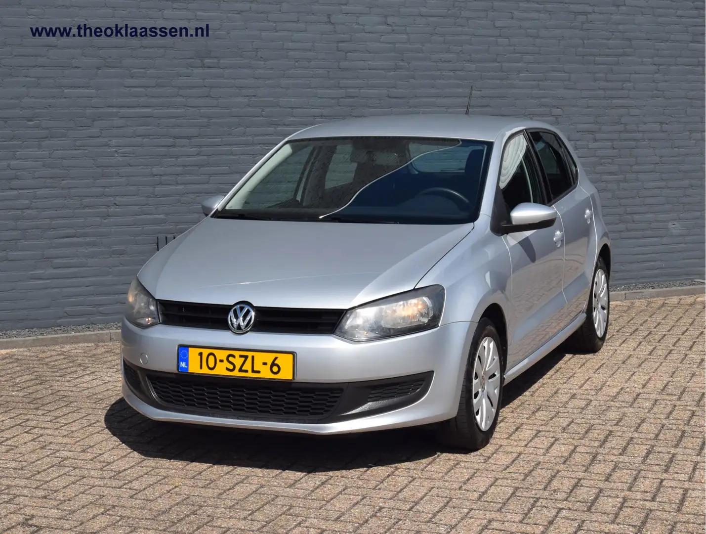 Volkswagen Polo 1.2 Easyline Grijs - 2