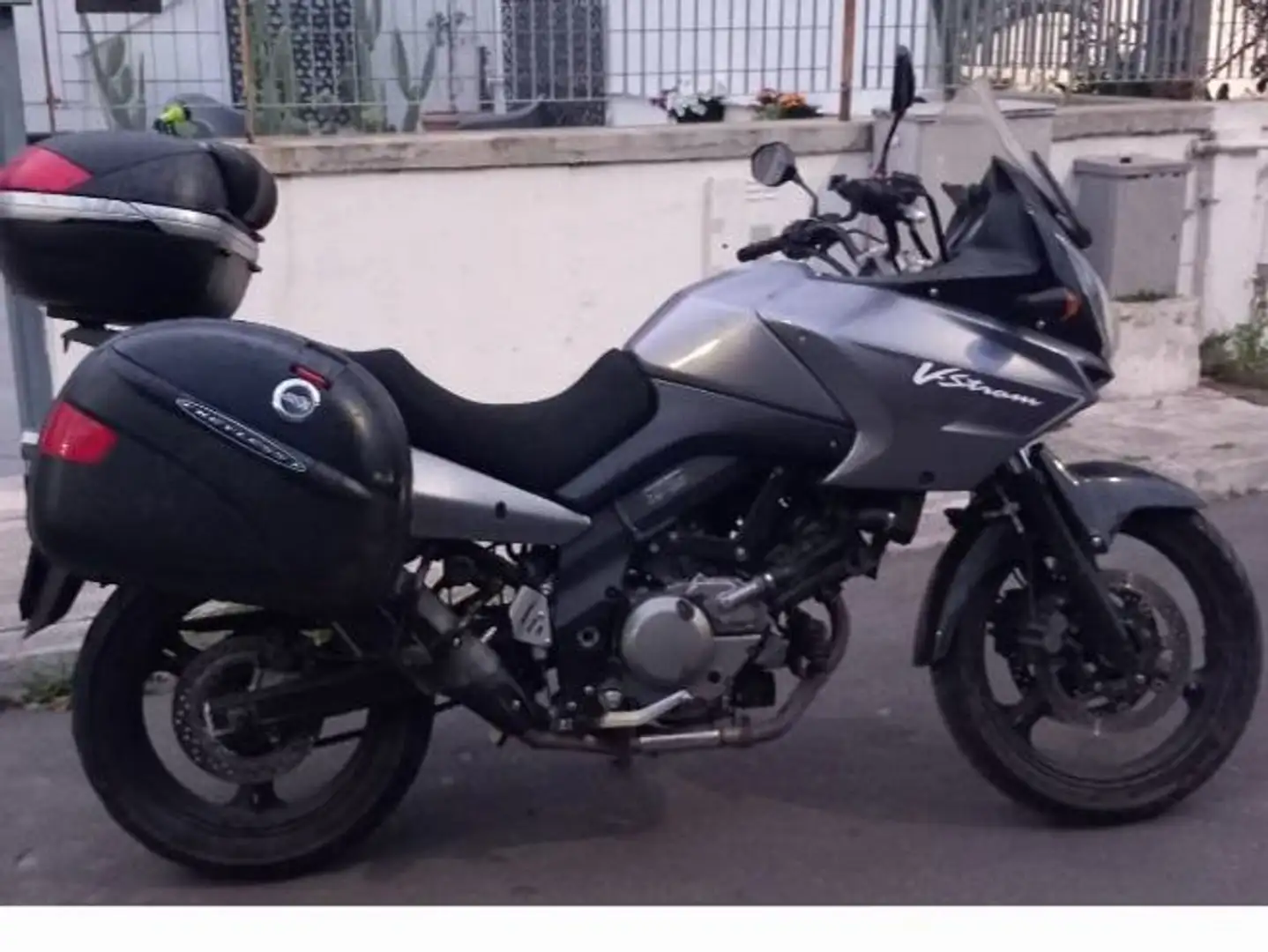 Suzuki V-Strom 650 DL 650 Grey - 1