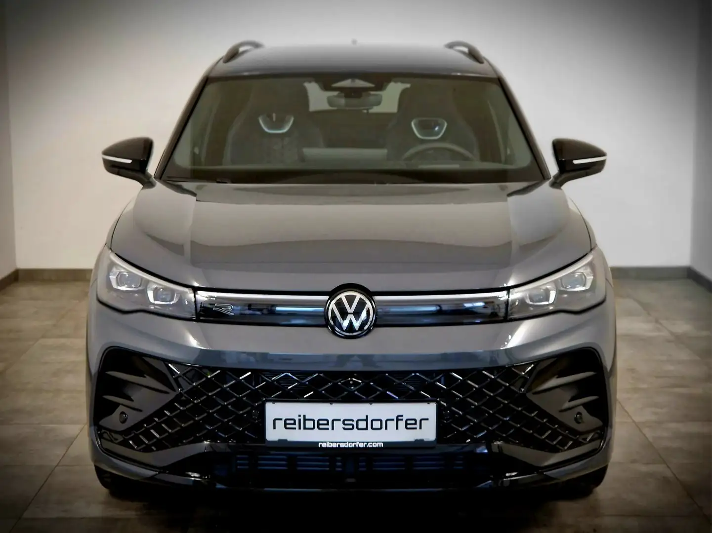 Volkswagen Tiguan R-Line TDI DSG Grau - 2