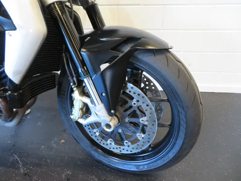 MV Agusta Brutale 675 - foto 7