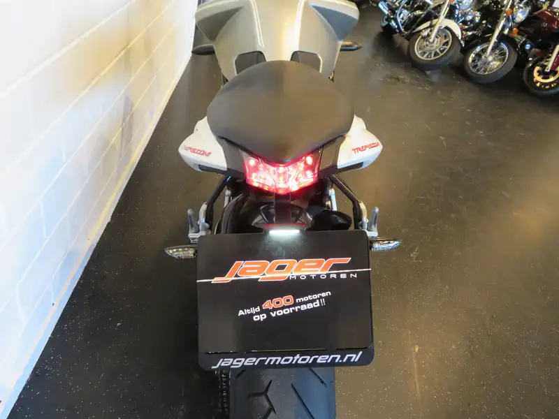 MV Agusta Brutale 675 - foto 4