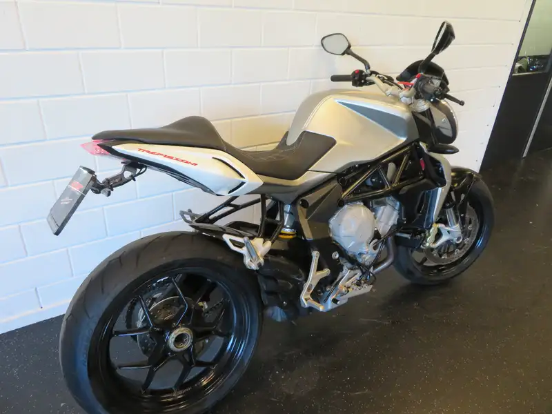 MV Agusta Brutale 675 - foto 3