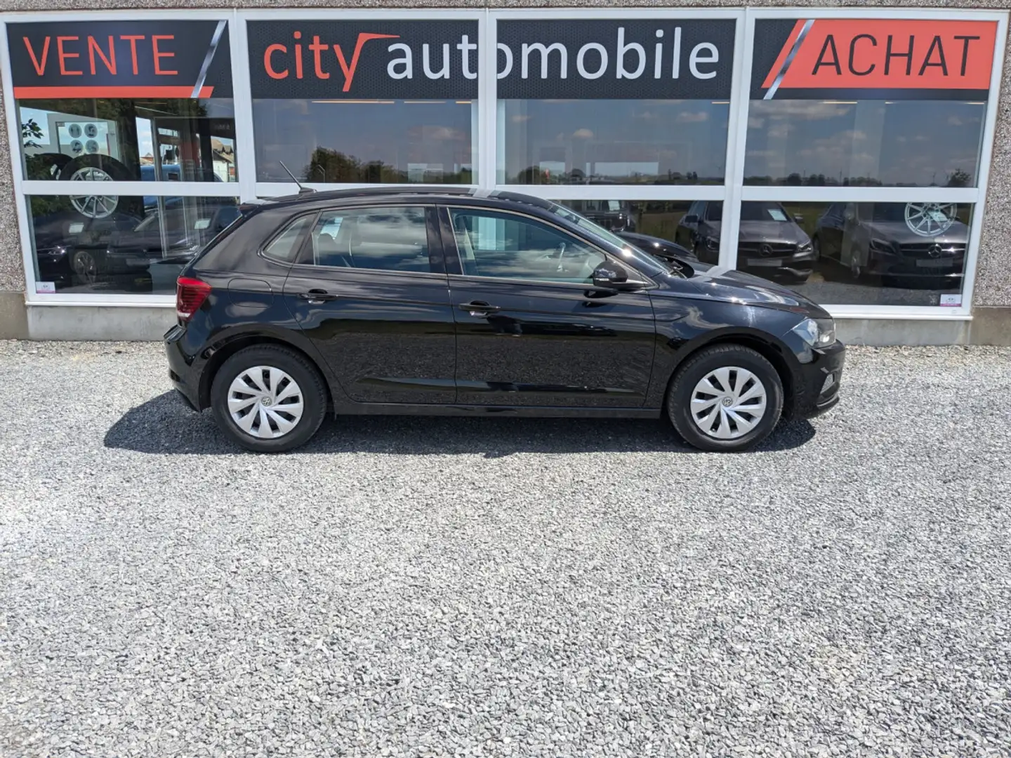 Volkswagen Polo 1.6 TDI GPS CARPLAY BLUETOOTH CLIM Zwart - 2