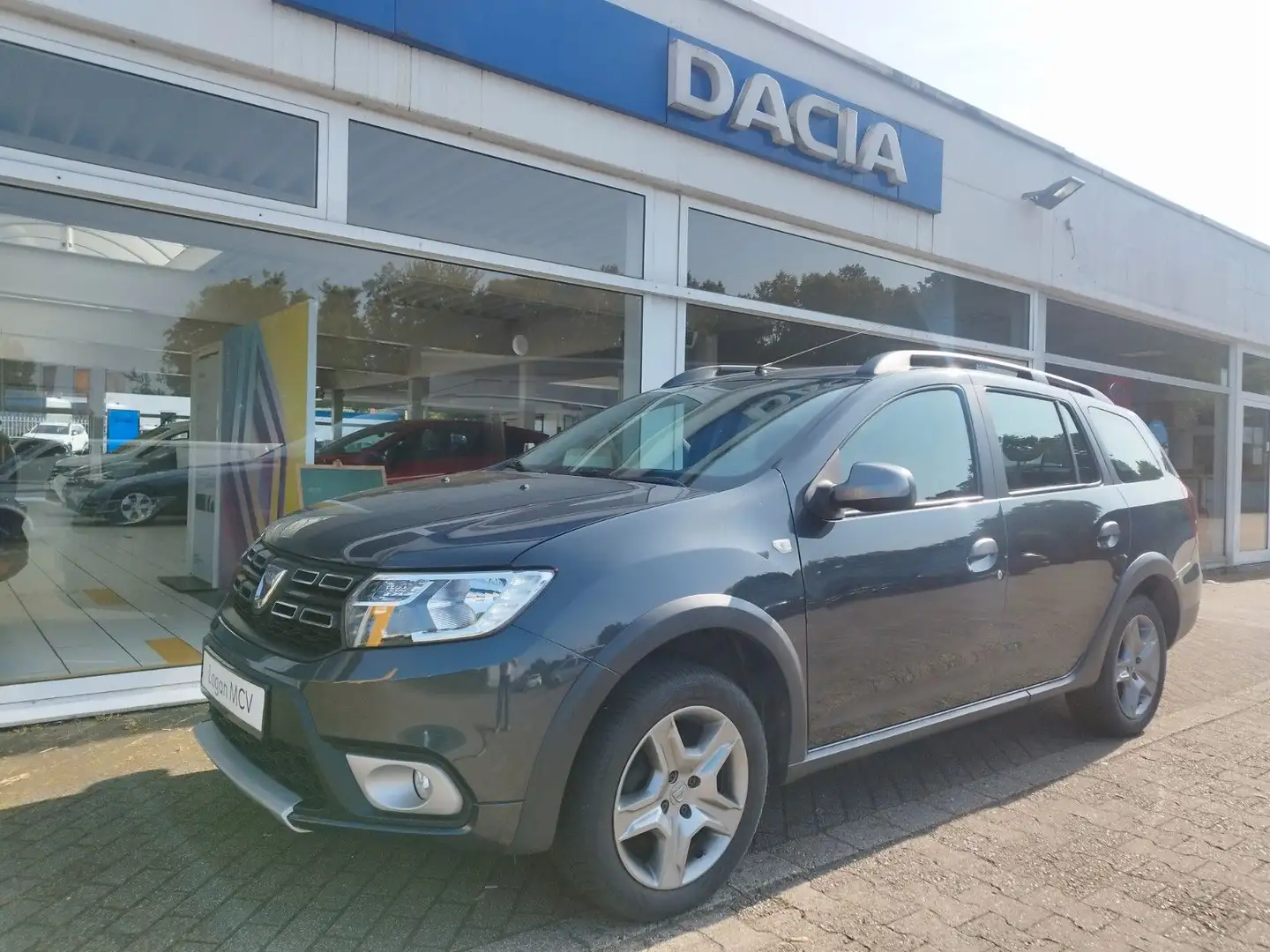 Dacia Logan MCV II Kombi Stepway 100 LPG Grau - 1