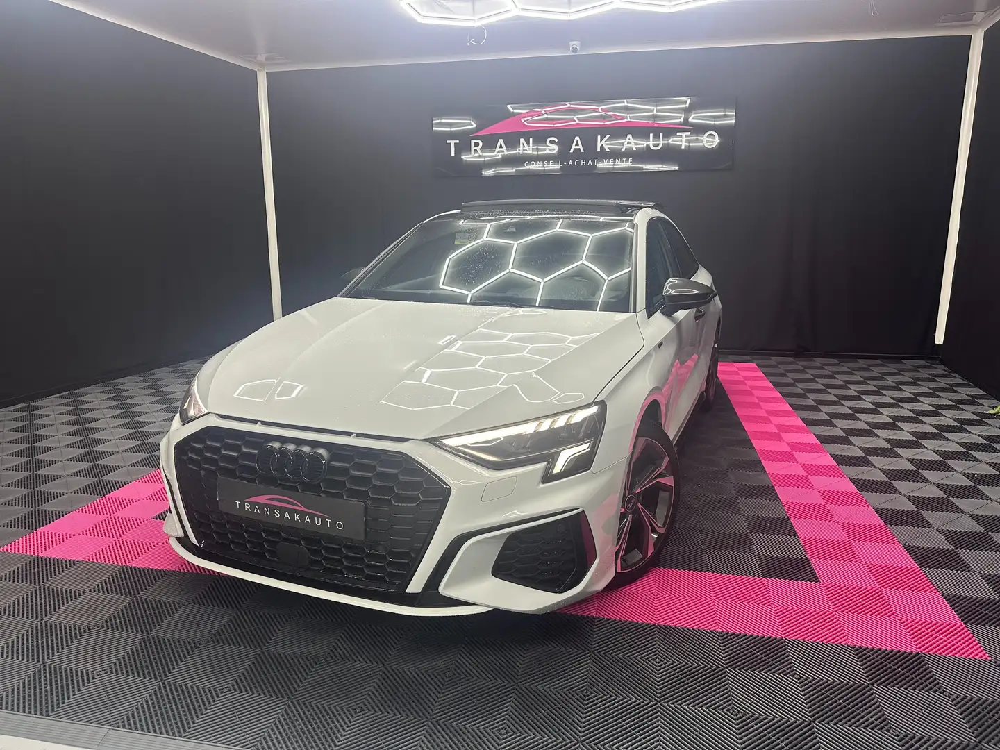 Audi A3 A3 35 TFSI S line S tronic/CARBON/GARANTIE 12 MOIS Blanc - 1