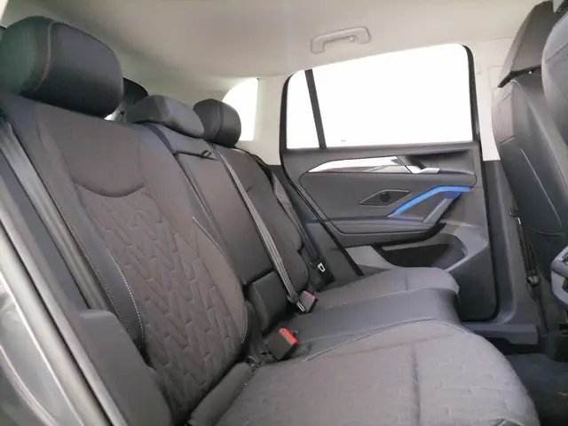 Volkswagen Tiguan view 8
