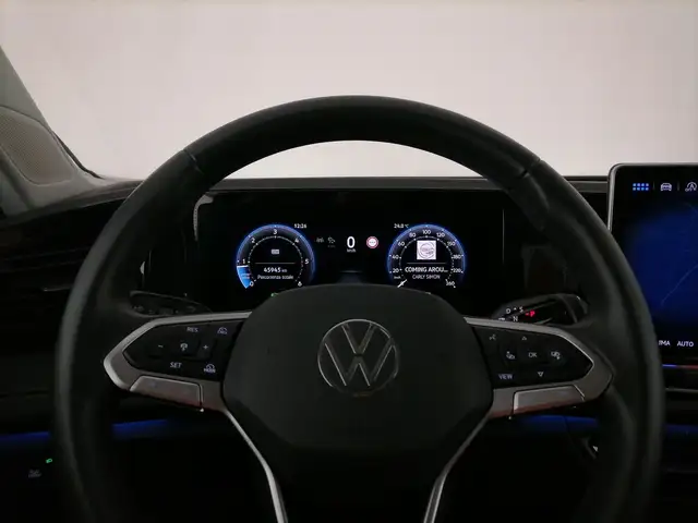 Volkswagen Tiguan view 23
