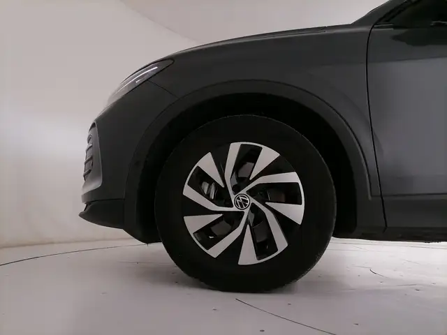Volkswagen Tiguan view 29