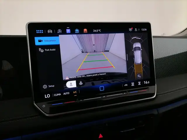 Volkswagen Tiguan view 16