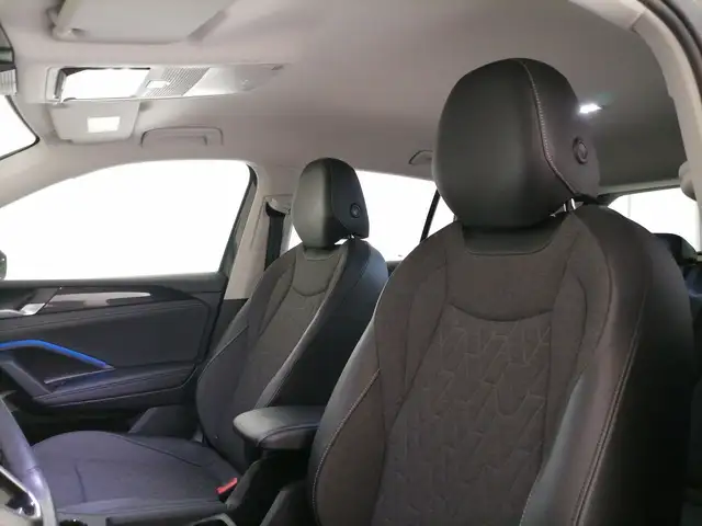 Volkswagen Tiguan view 13