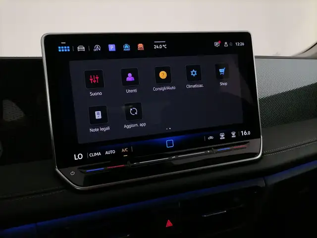Volkswagen Tiguan view 19