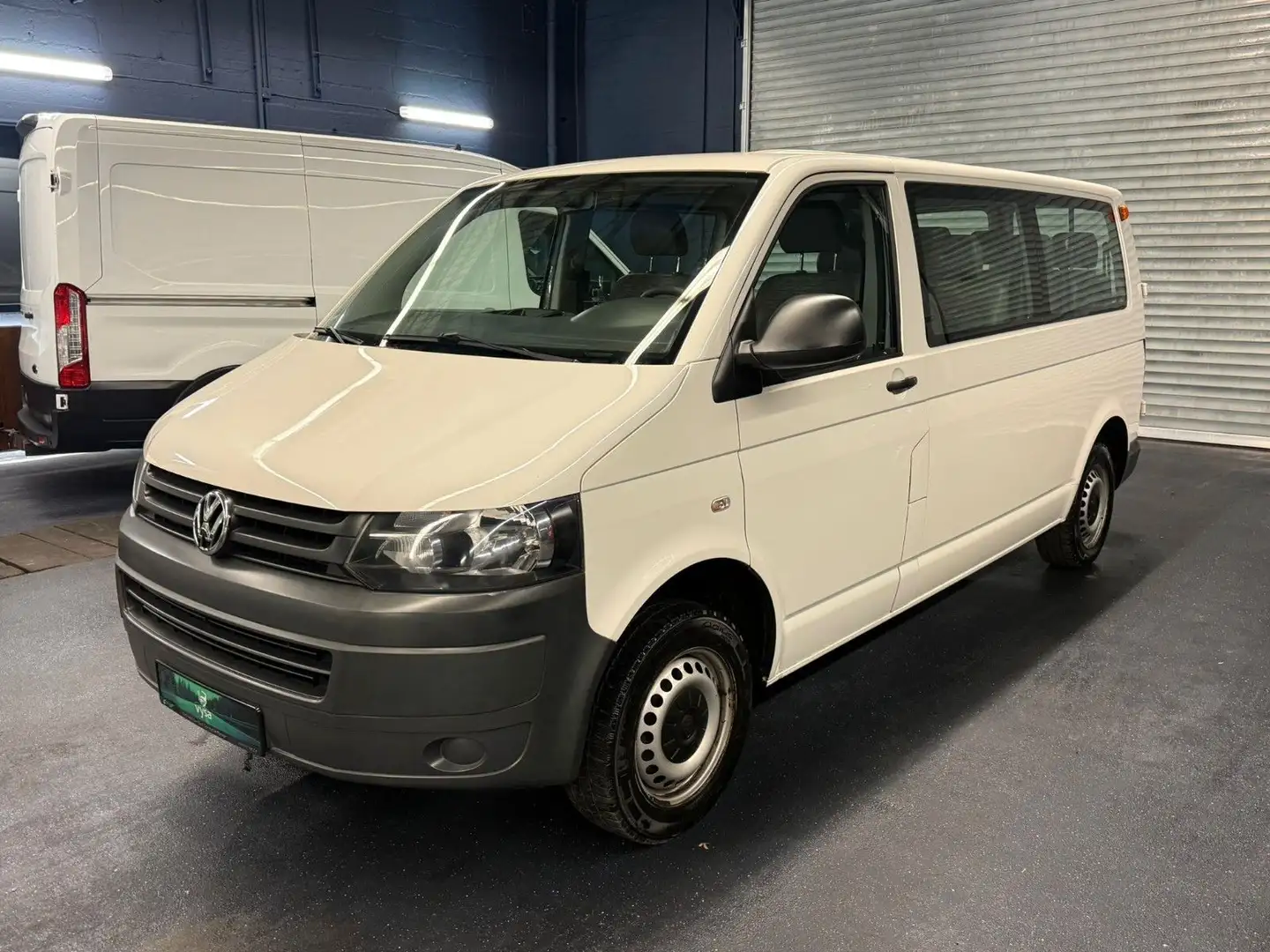 Volkswagen T5 Transporter T5 2.0 Kombi Langversion 9 Sitze Klima 1.Hand Blanc - 2