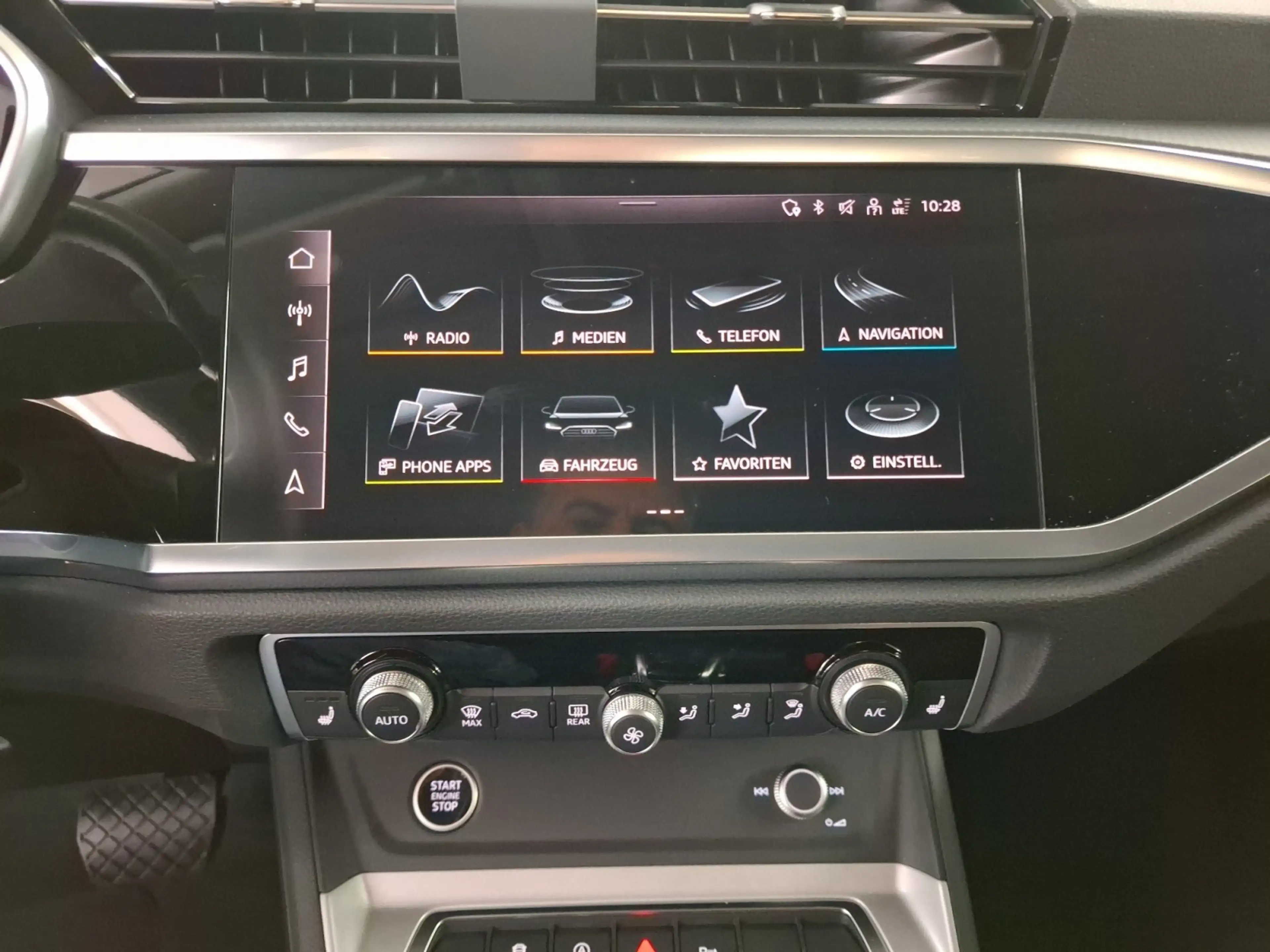 Audi Q3 40 TFSI quattro Matrix RFK CarPlay Pano — photo 13