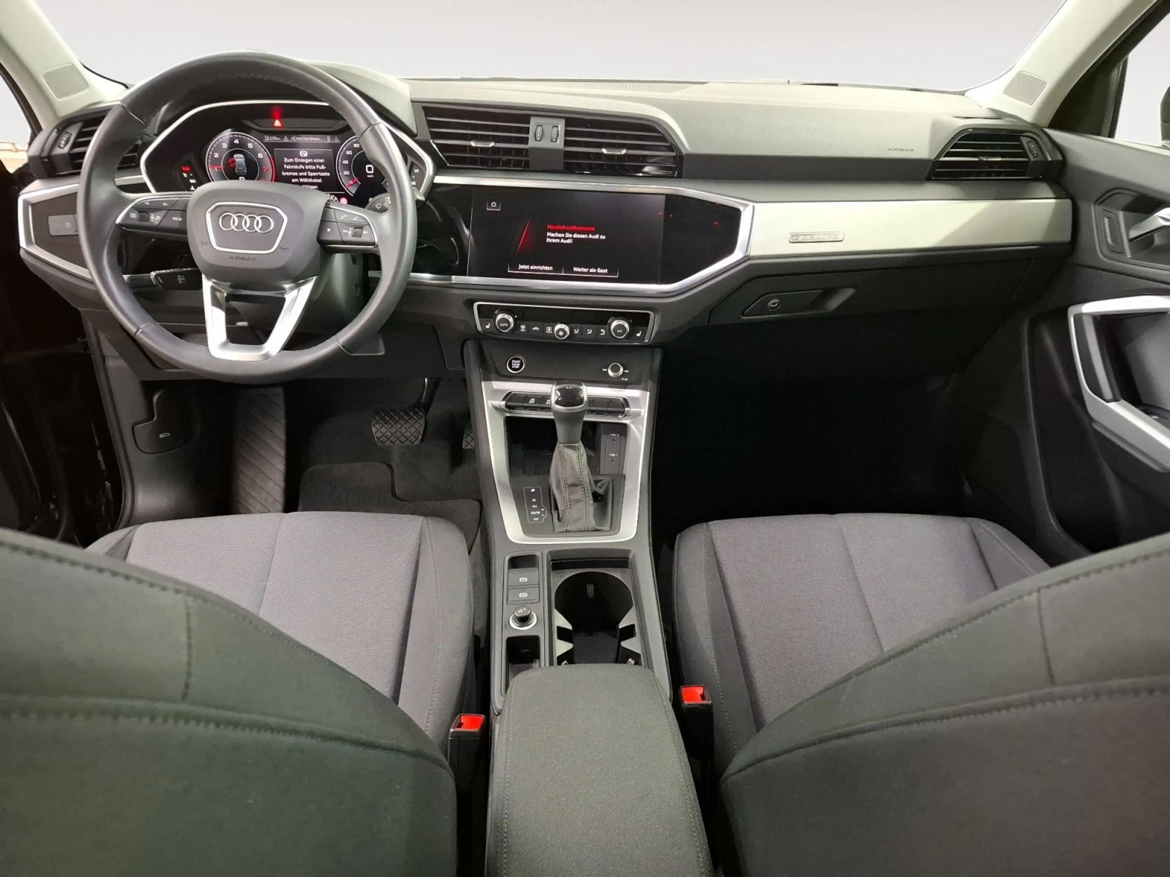 Audi Q3 40 TFSI quattro Matrix RFK CarPlay Pano — photo 9