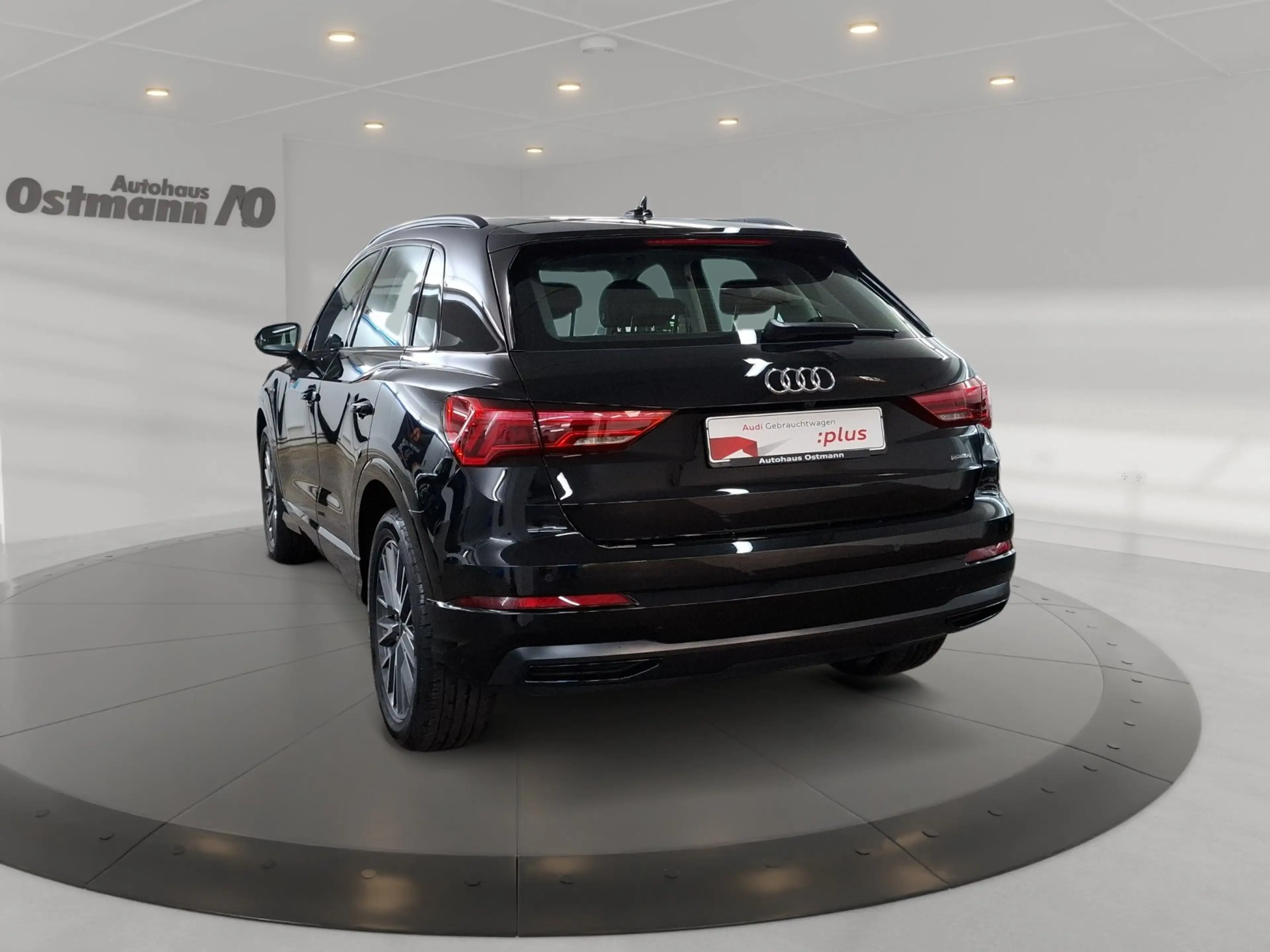 Audi Q3 40 TFSI quattro Matrix RFK CarPlay Pano — photo 3