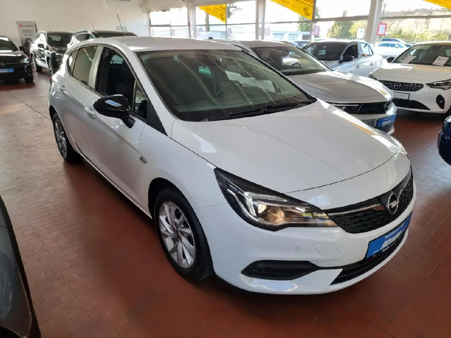 Opel Astra Edition Automatik viele Extras - 2