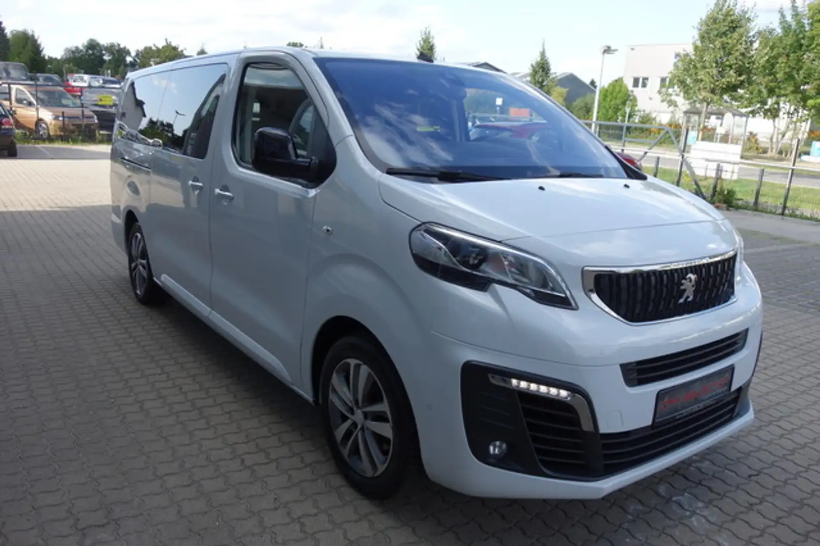 Peugeot Traveller 2.0 HDI Allure L3/XL 2eTÜR/8SITZER/AHK Белый - 2
