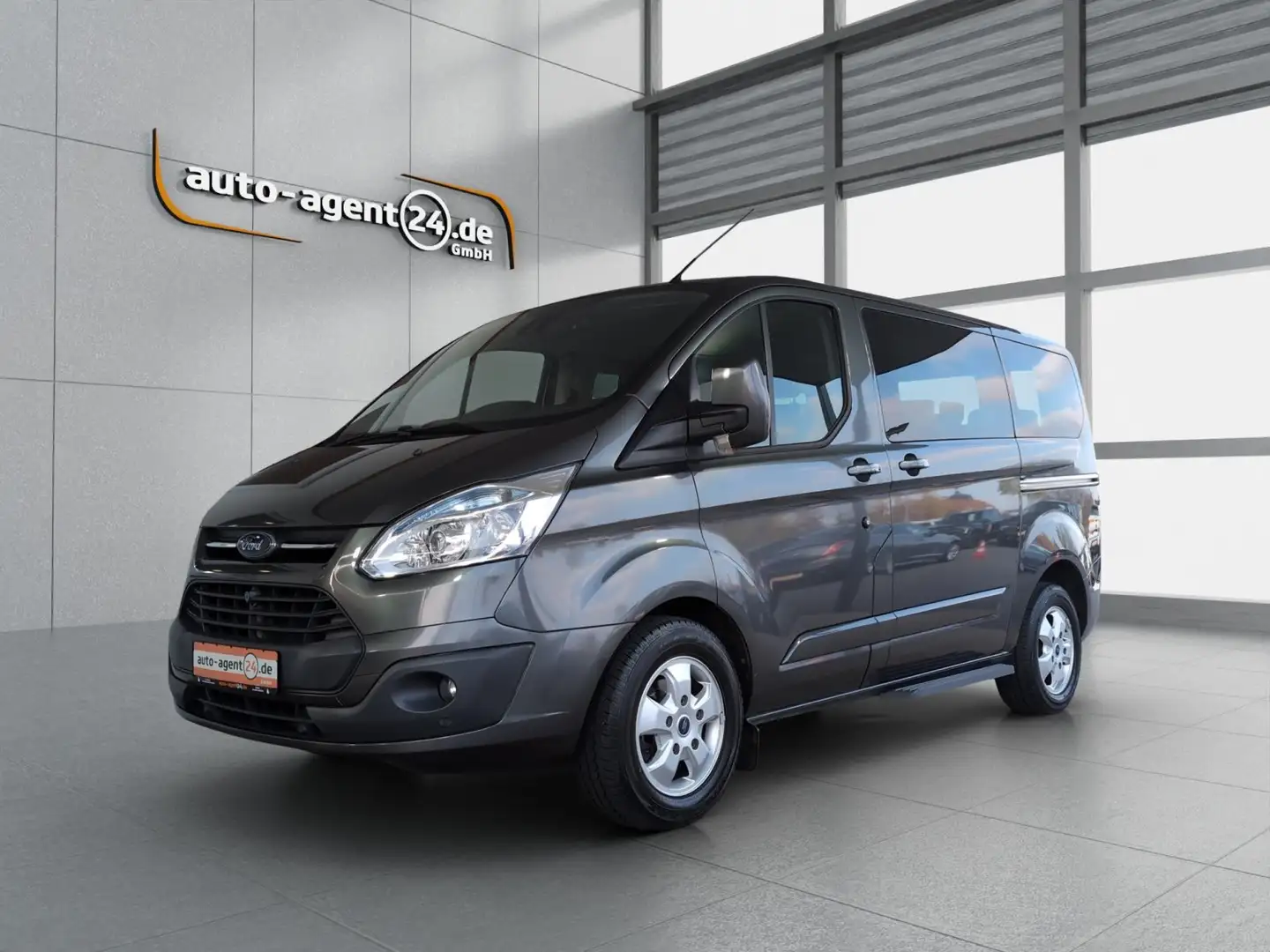 Ford Tourneo Custom 2.0 TDCi L1 Titanium /2.Hd./AHK/Kamera/Klima Grau - 2