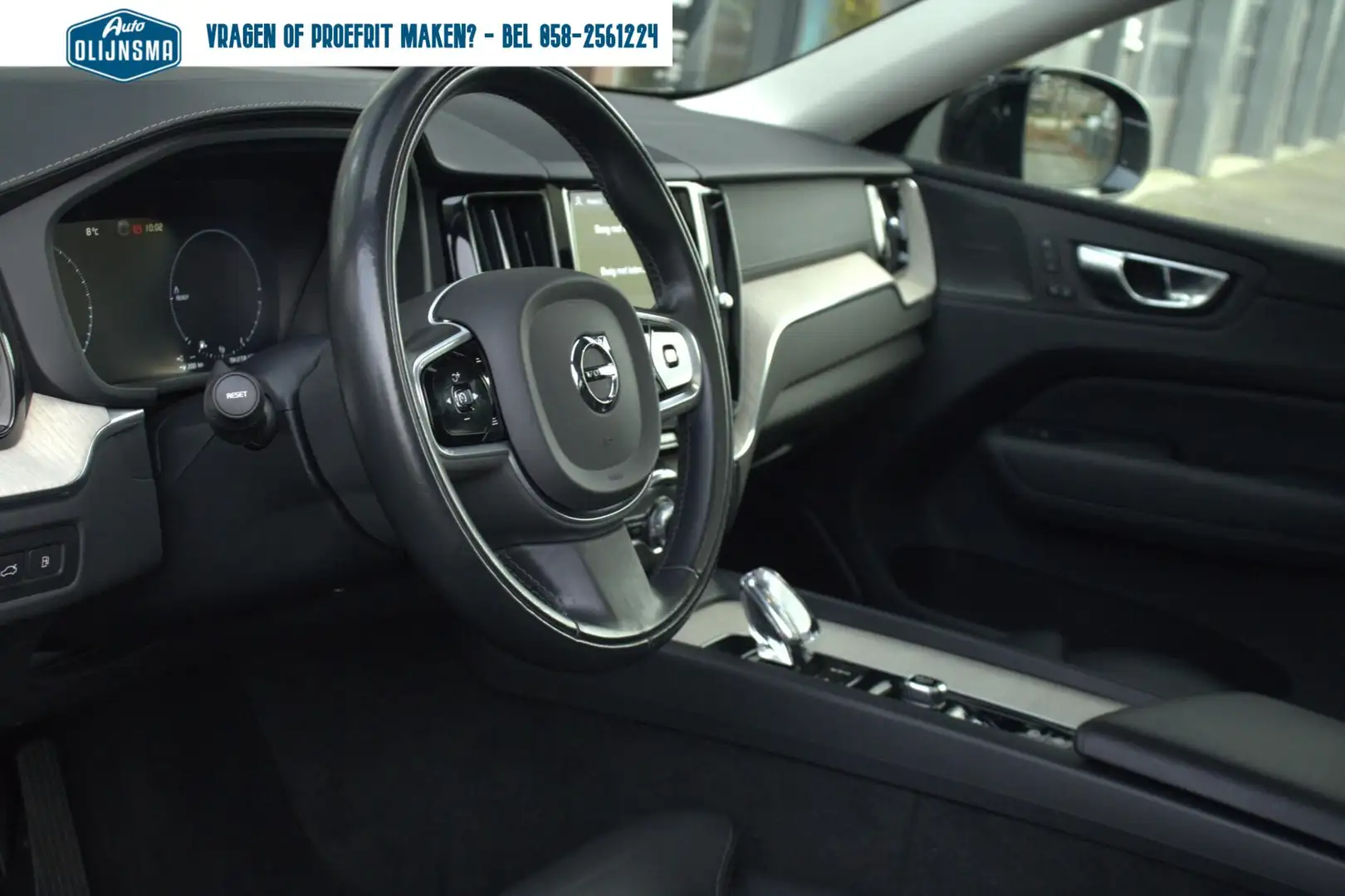 Volvo XC60 2.0 Recharge T8 AWD|Inscription|Pano|Trekh|Memory Noir - 2