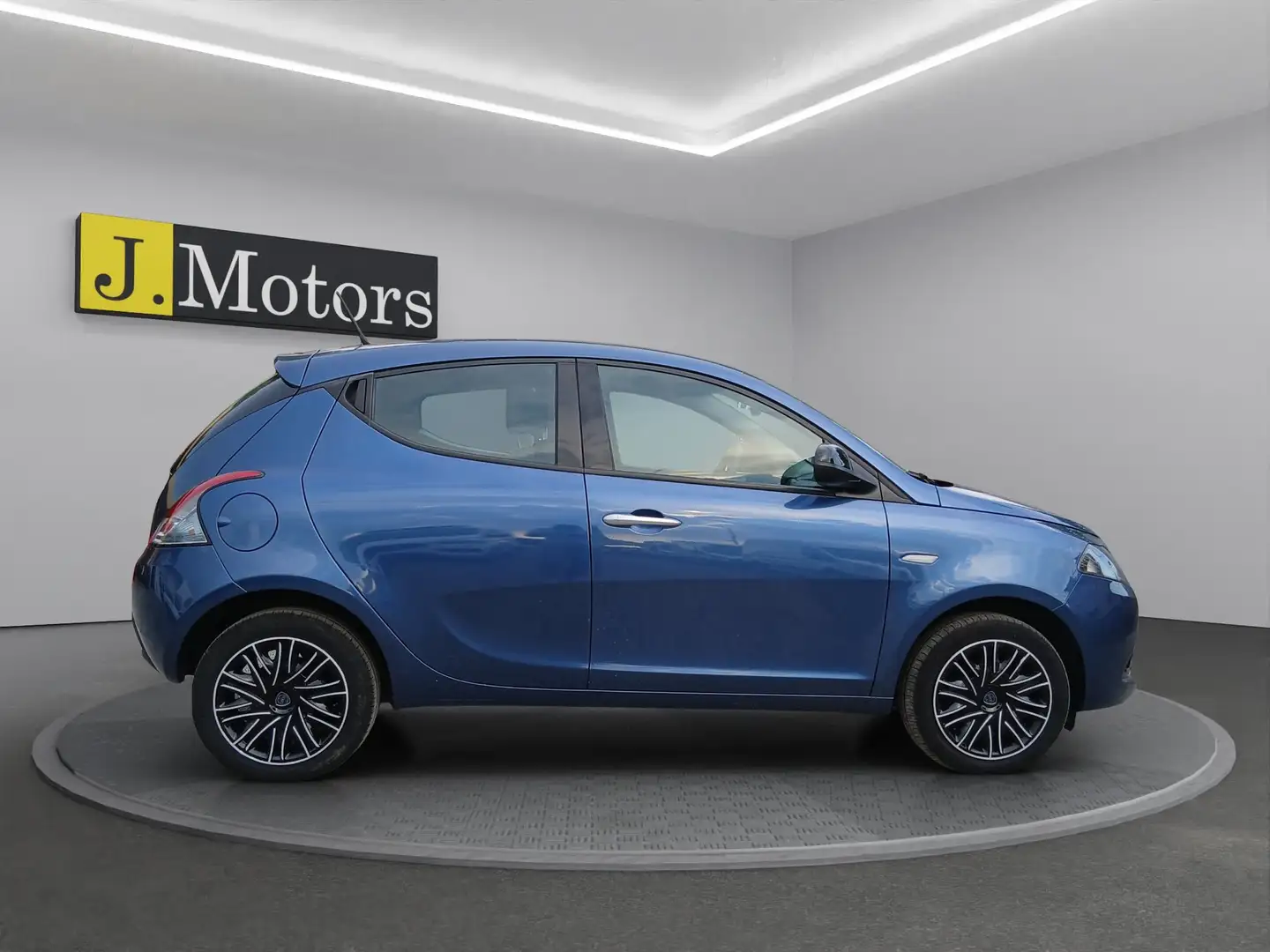 Lancia Ypsilon 1.0 HYBRID FireFLy 70cv S&S Bluetooth Blu/Azzurro - 2