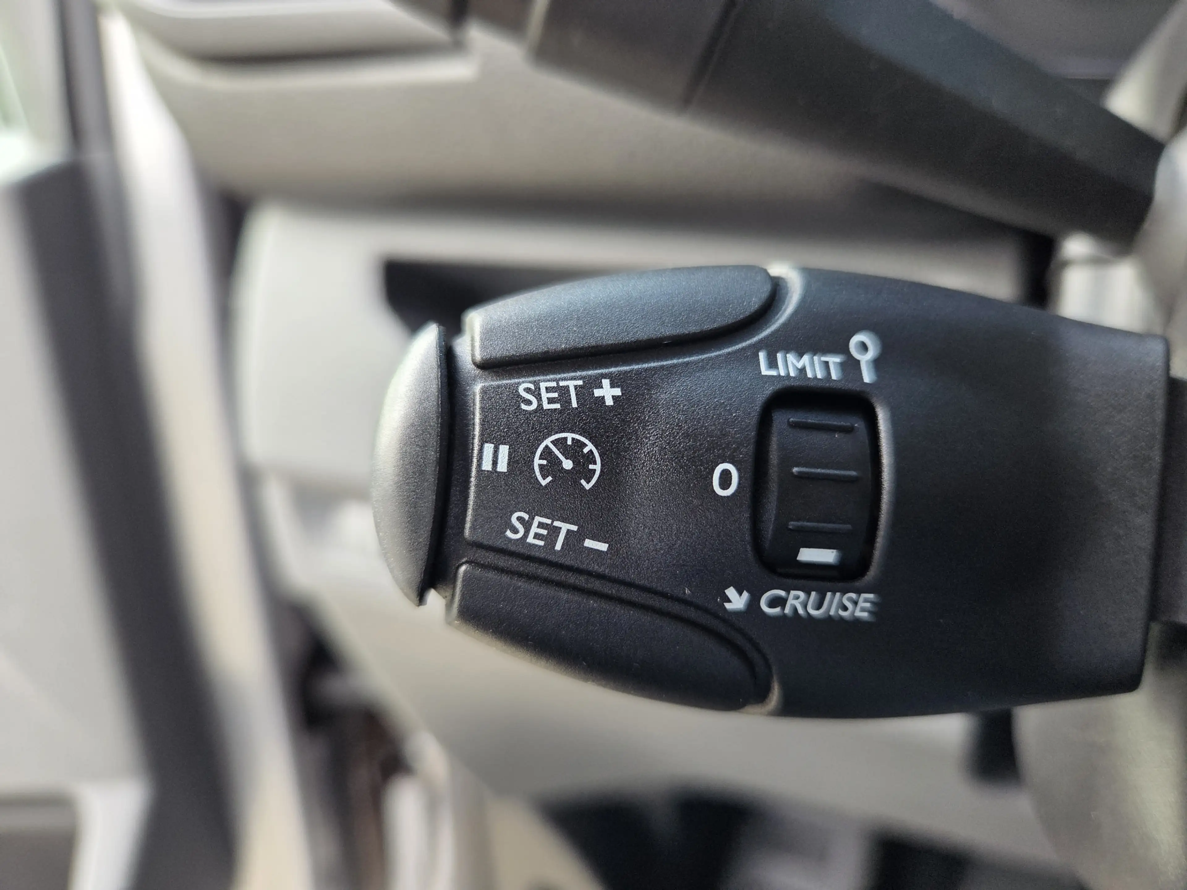 Peugeot e-Expert 50 kWh L2 9-Persoons Airco Panoramadak — photo 15