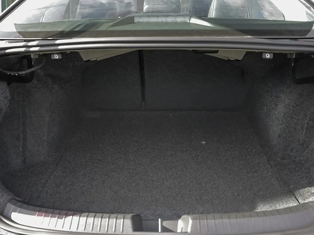 Volkswagen Jetta снимка Volkswagen Jetta