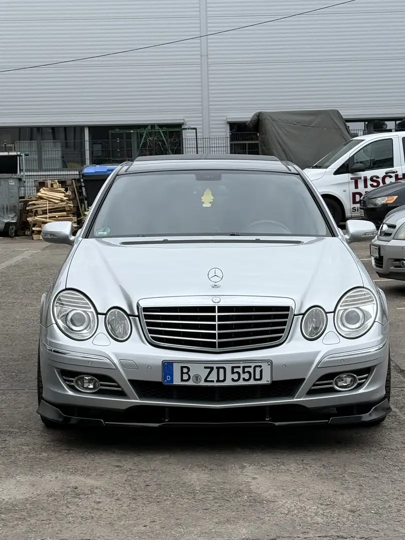 Mercedes-Benz E 550 - 1