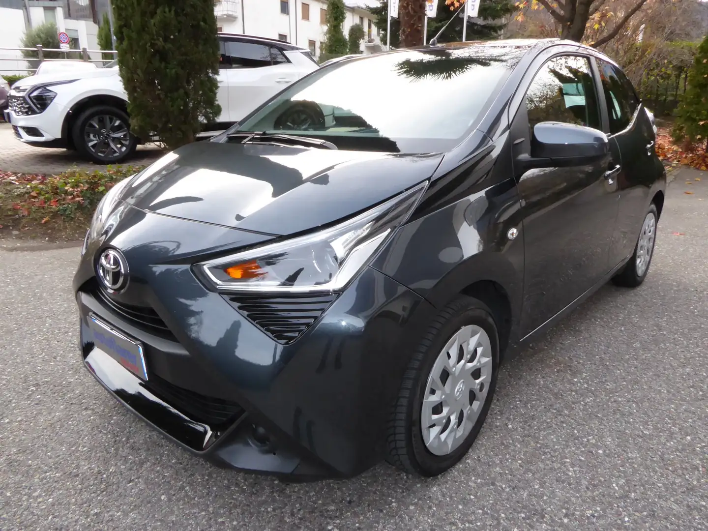 Toyota Aygo 1.0 VVTi  72CV AUTOMATIC CONNECT *CARPLAY*CAM* Grigio - 1