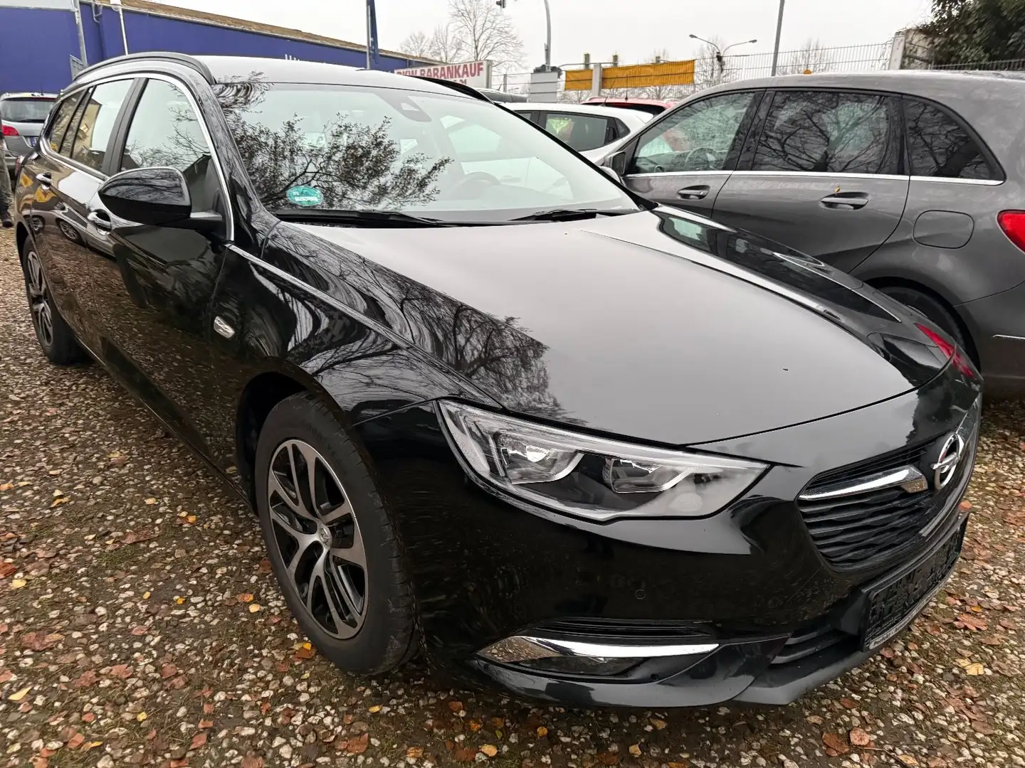 Opel Insignia B Sports Tourer Business Edition Schwarz - 1
