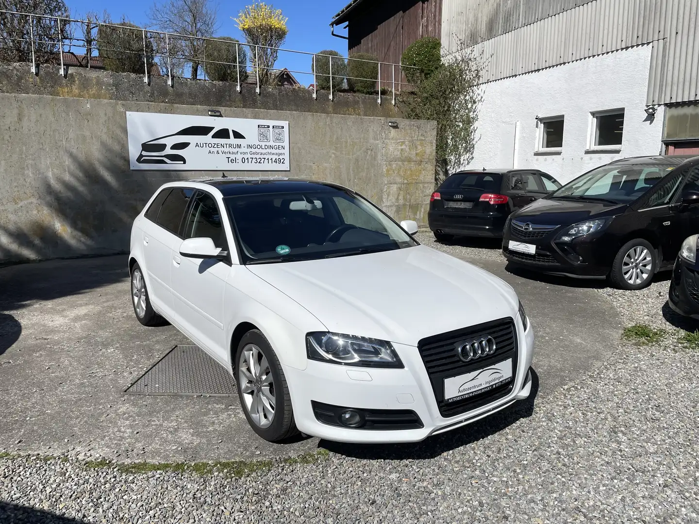 Audi A3 1.4 TFSI Sportback S tronic Ambiente Weiß - 1