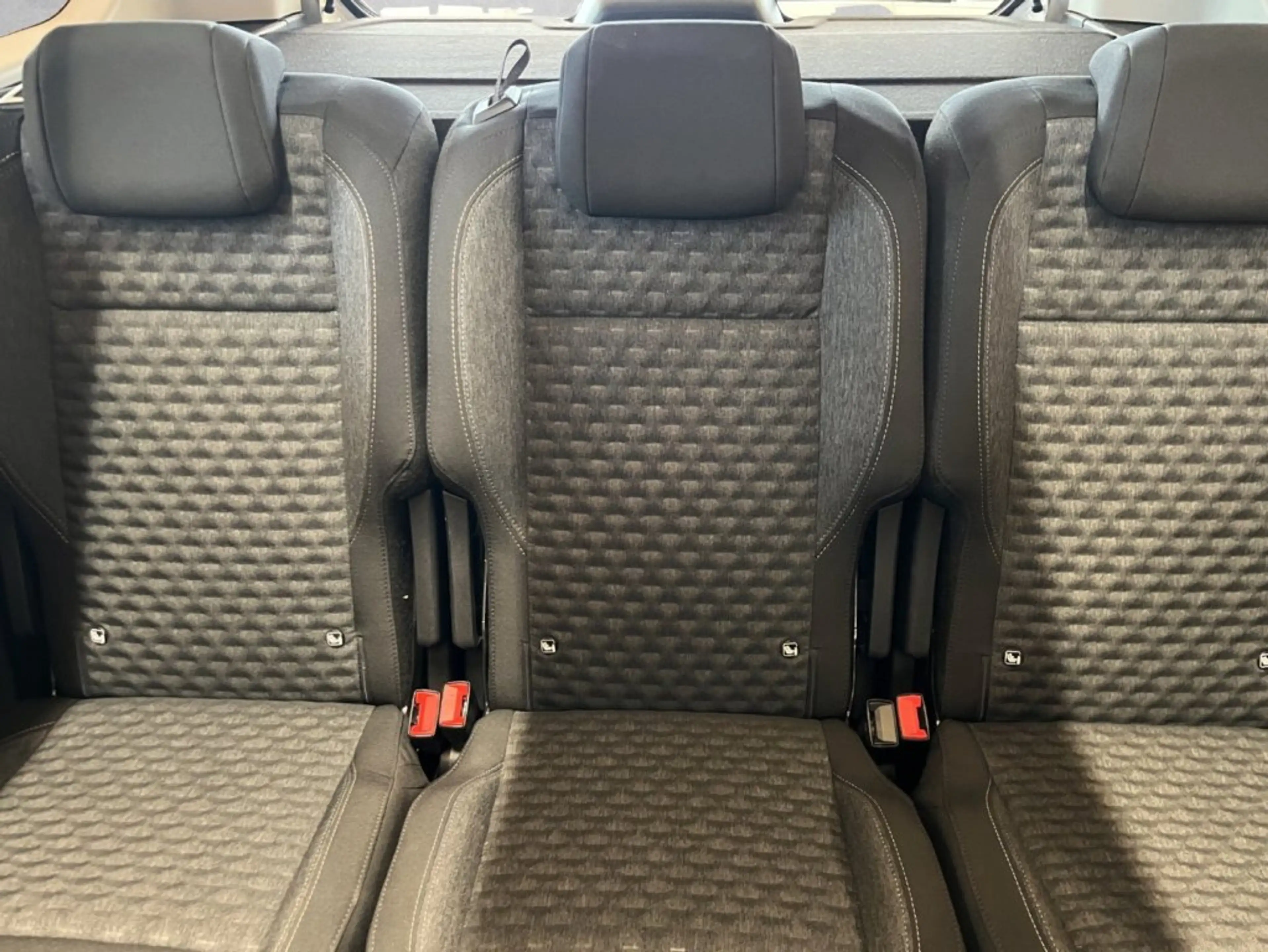 Peugeot Rifter Standard GT BHDI 130 EAT8 — photo 13