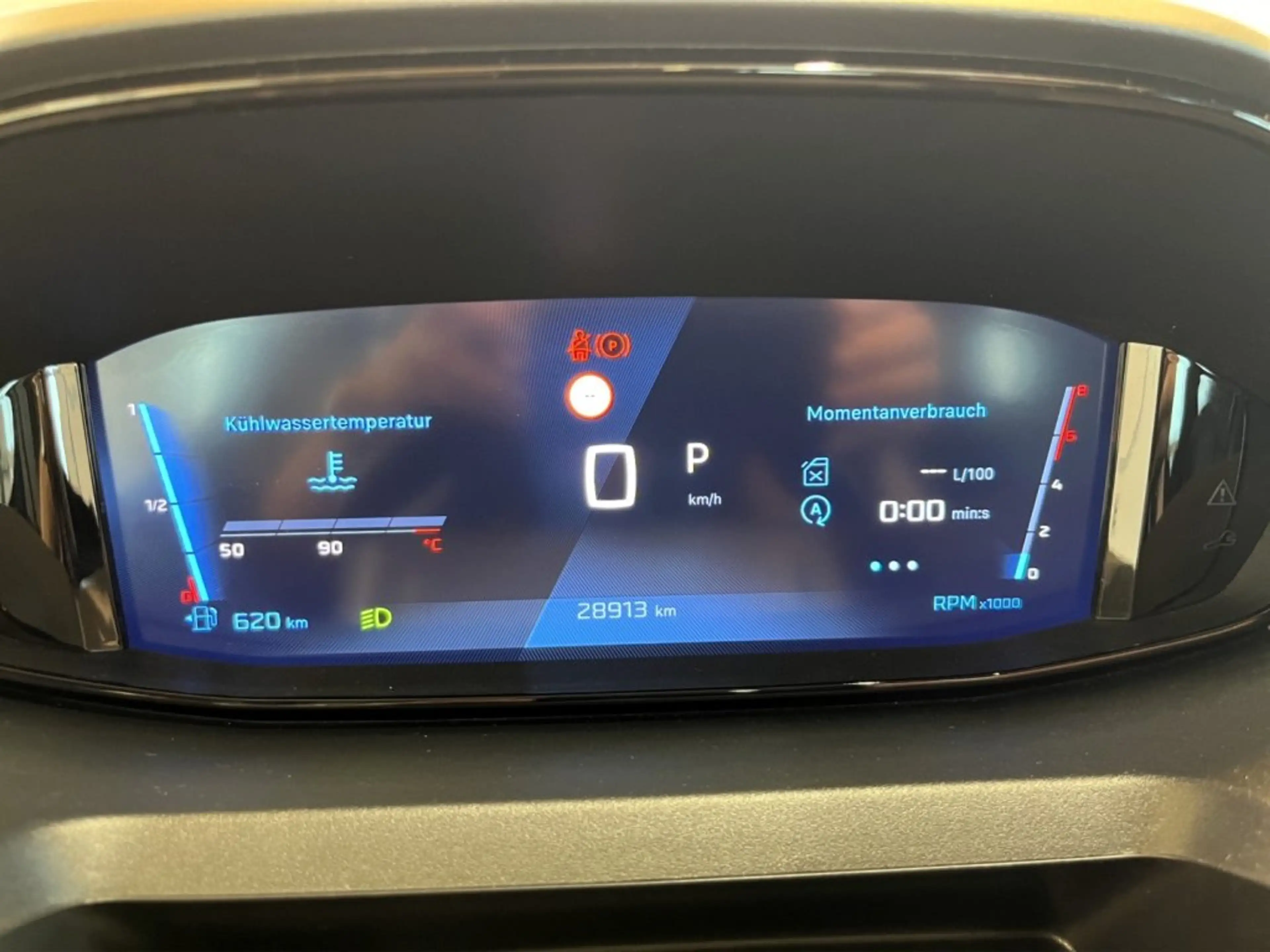 Peugeot Rifter Standard GT BHDI 130 EAT8 — photo 11