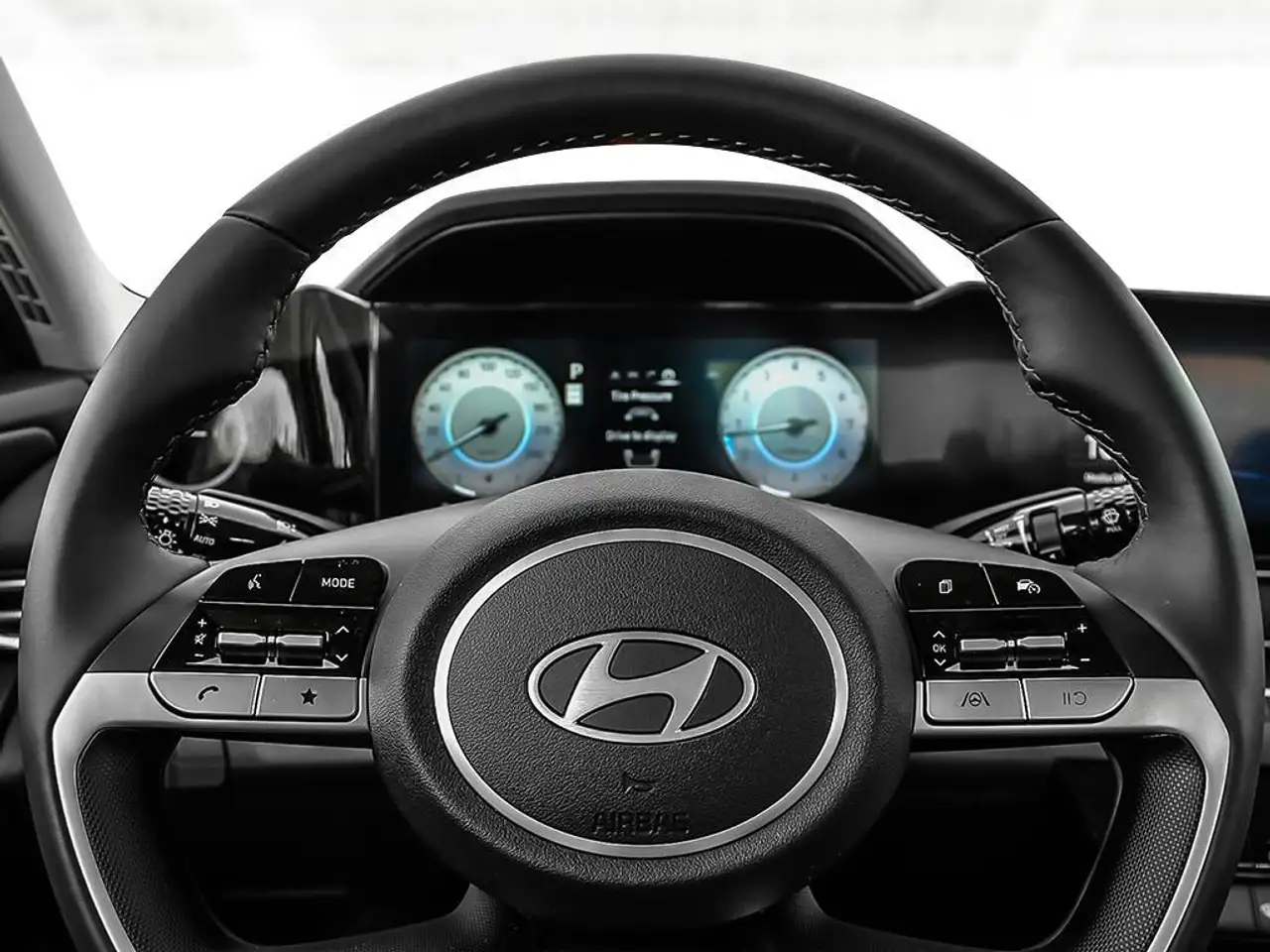 Hyundai ELANTRA снимка Hyundai ELANTRA