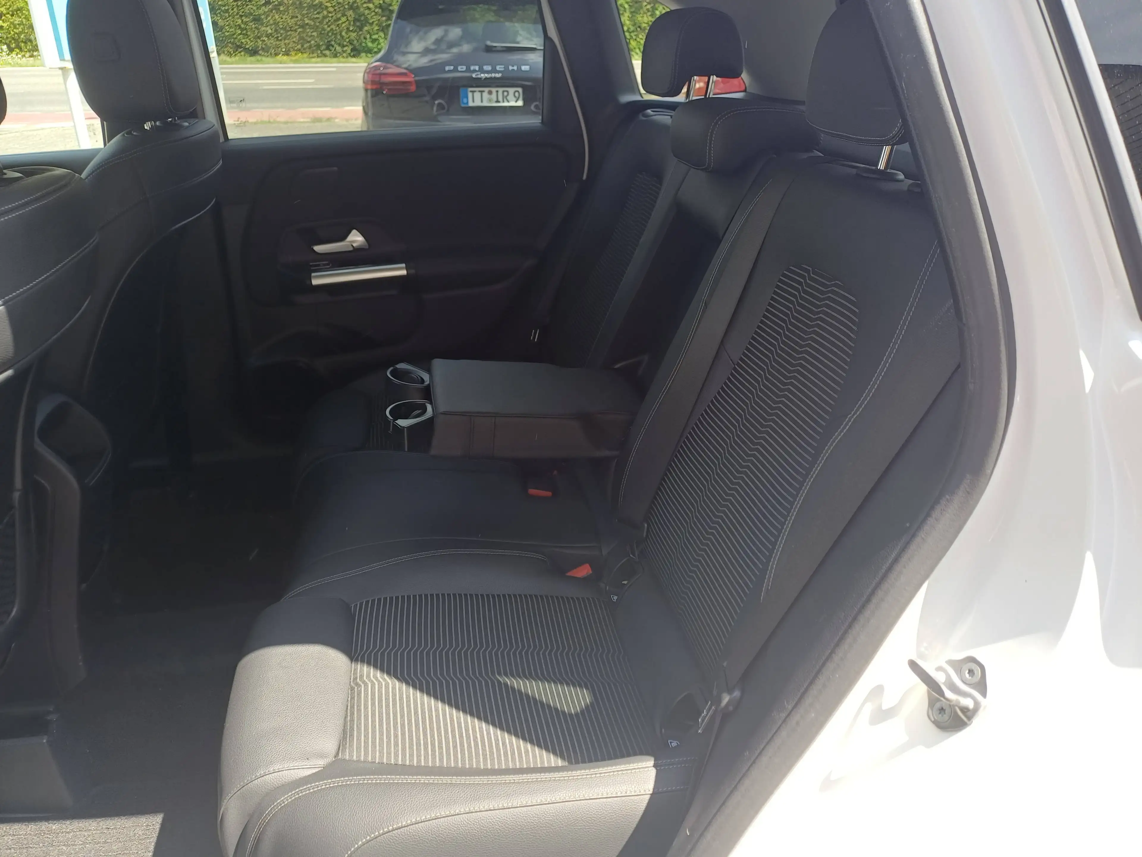 Mercedes-Benz B 220 B 220 4Matic Edition 19 (247.045) — photo 10