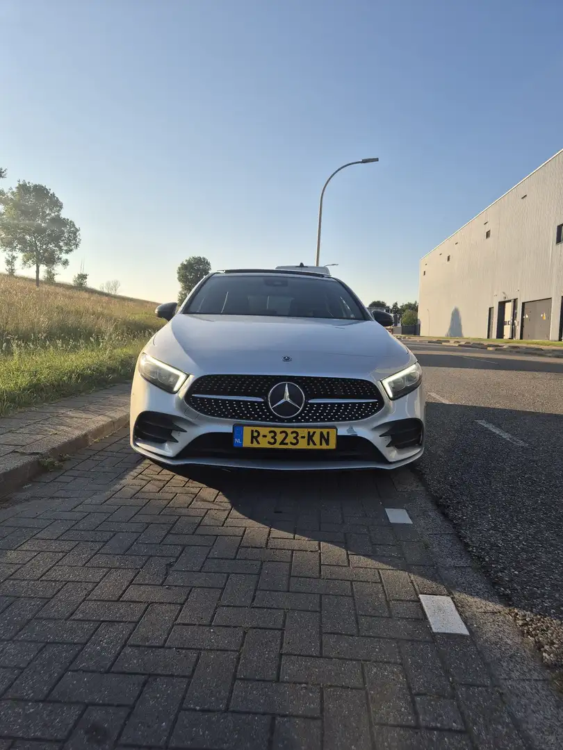 Mercedes-Benz A 200 AMG Line - 2