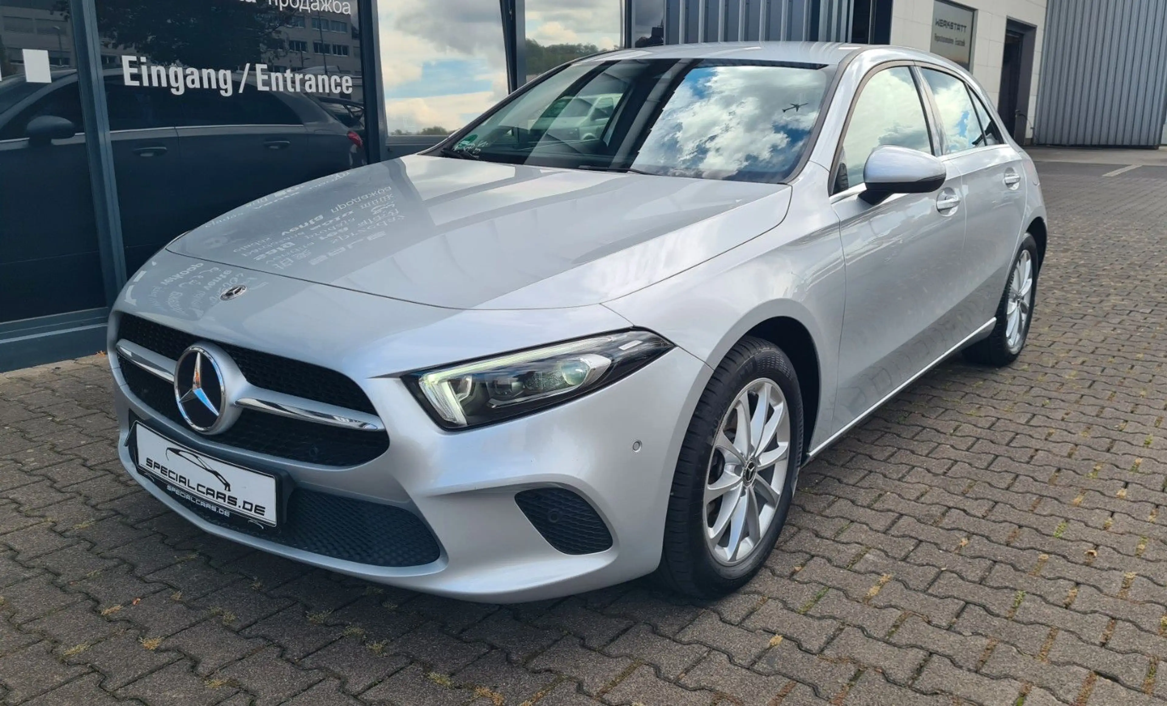 Mercedes-Benz A 250 e 8G DCT - MULTIBEAM - AHK - MASSAGE - — photo 3