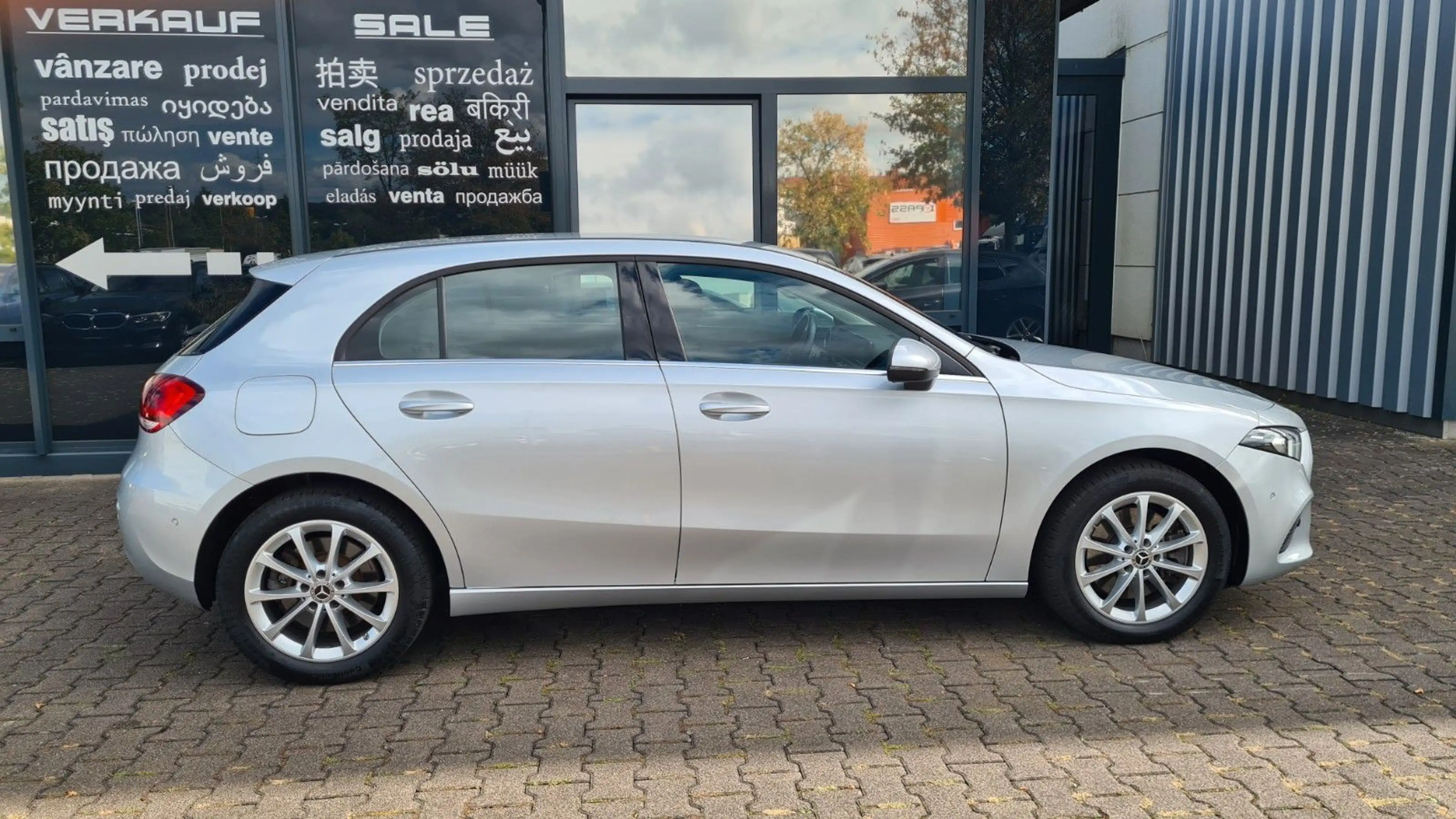 Mercedes-Benz A 250 e 8G DCT - MULTIBEAM - AHK - MASSAGE - — photo 9