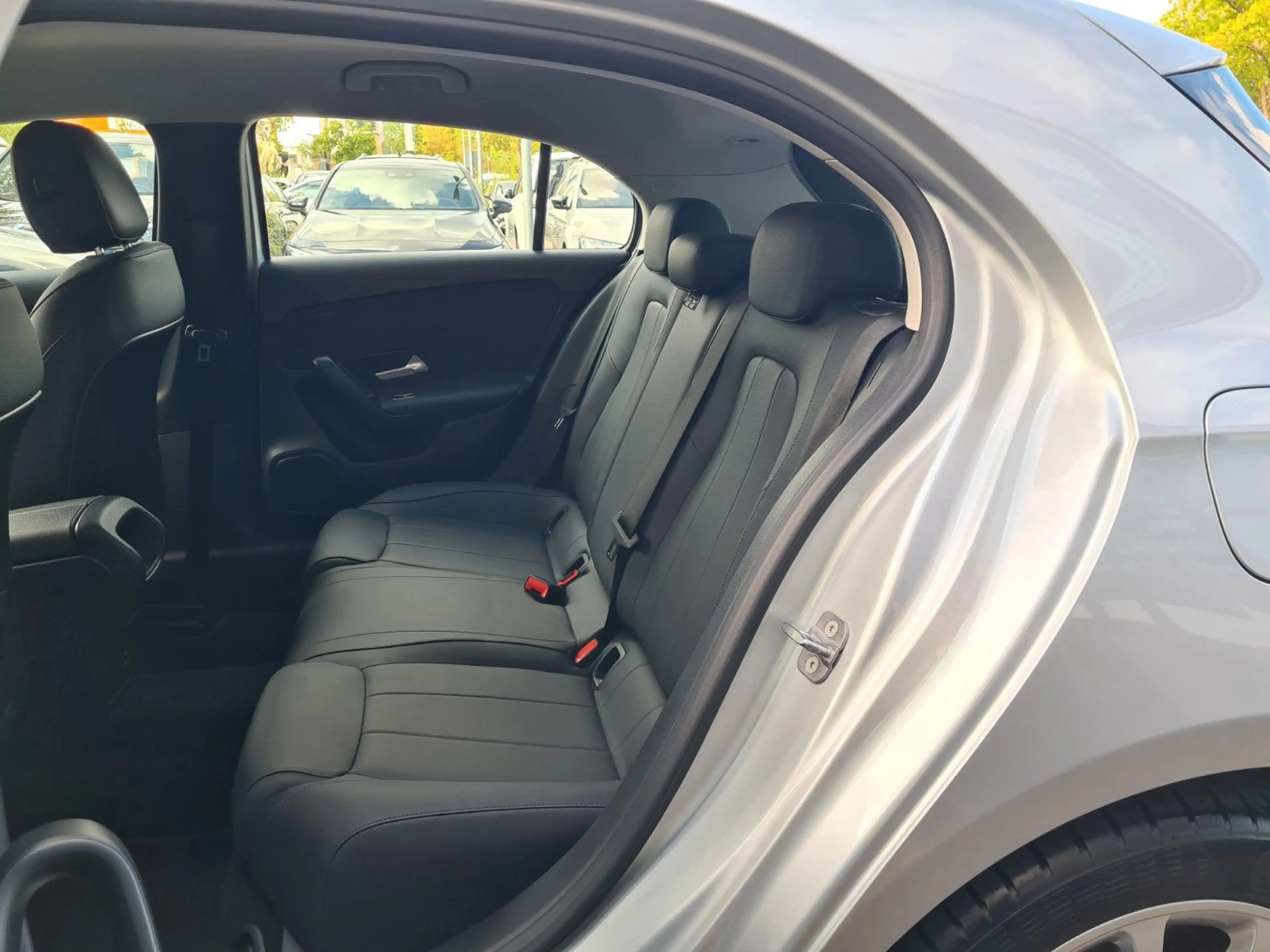 Mercedes-Benz A 250 e 8G DCT - MULTIBEAM - AHK - MASSAGE - — photo 14