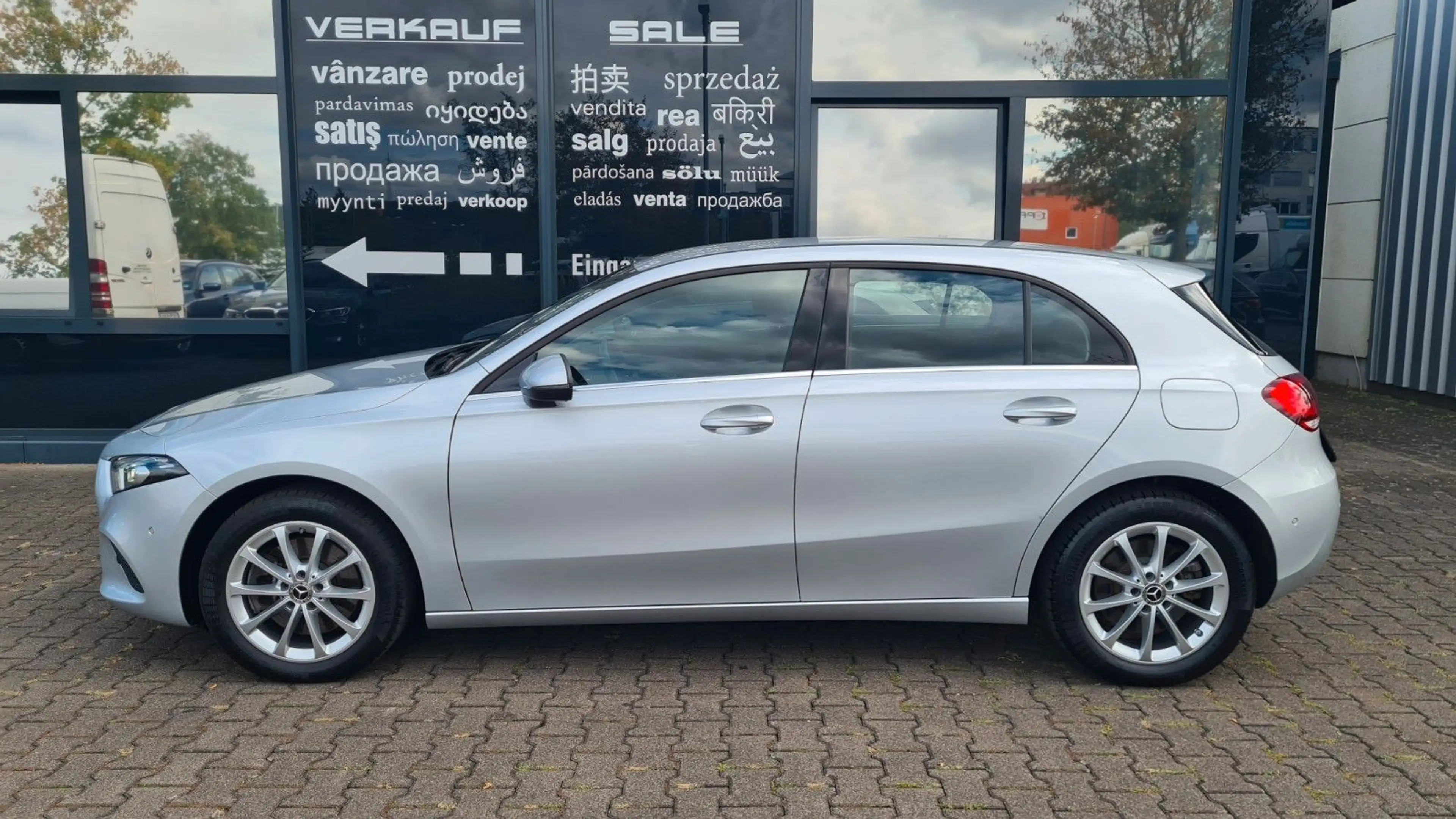 Mercedes-Benz A 250 e 8G DCT - MULTIBEAM - AHK - MASSAGE - — photo 4