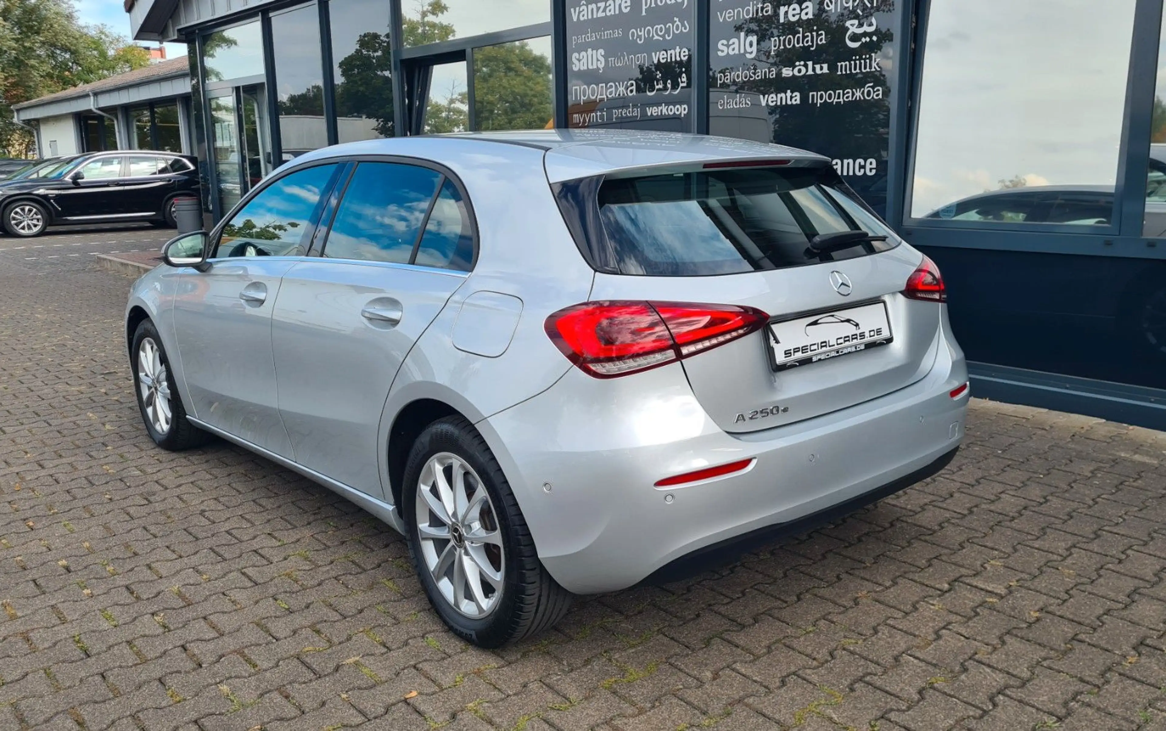 Mercedes-Benz A 250 e 8G DCT - MULTIBEAM - AHK - MASSAGE - — photo 5
