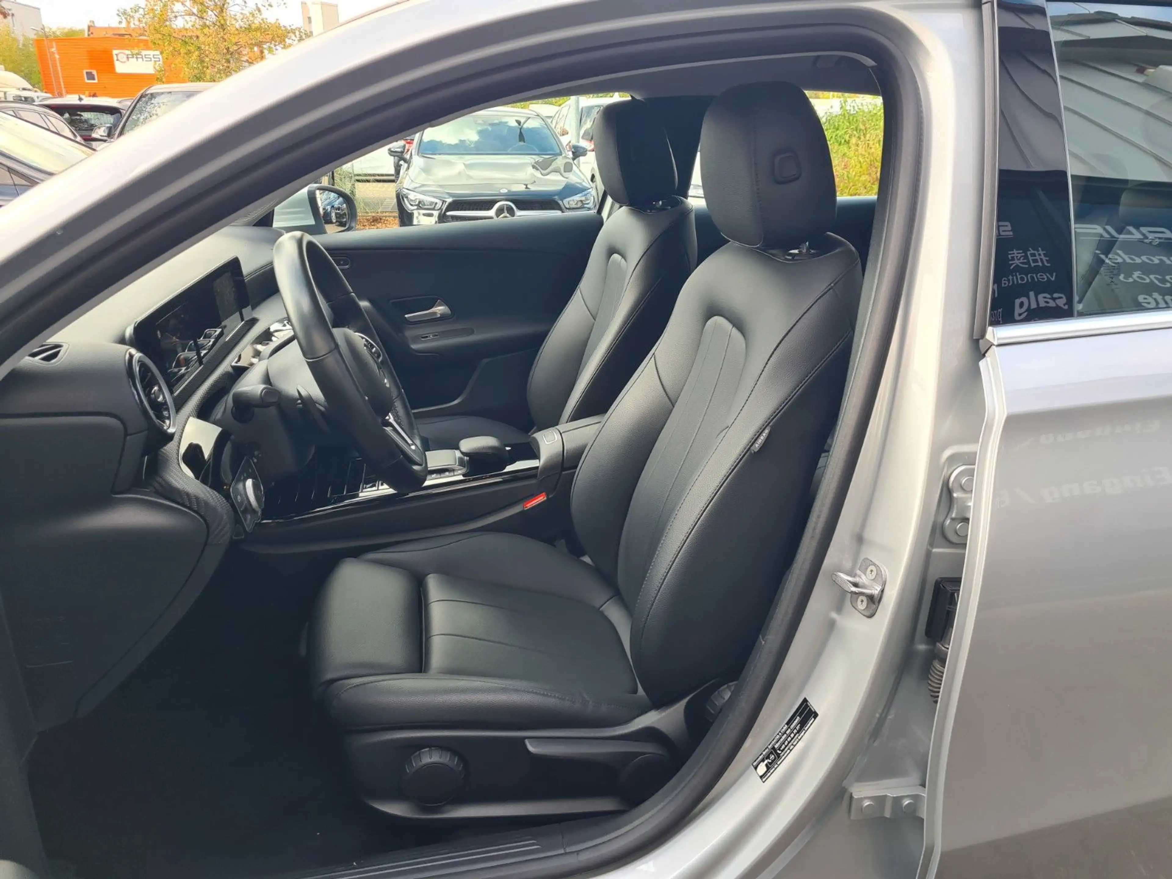 Mercedes-Benz A 250 e 8G DCT - MULTIBEAM - AHK - MASSAGE - — photo 13