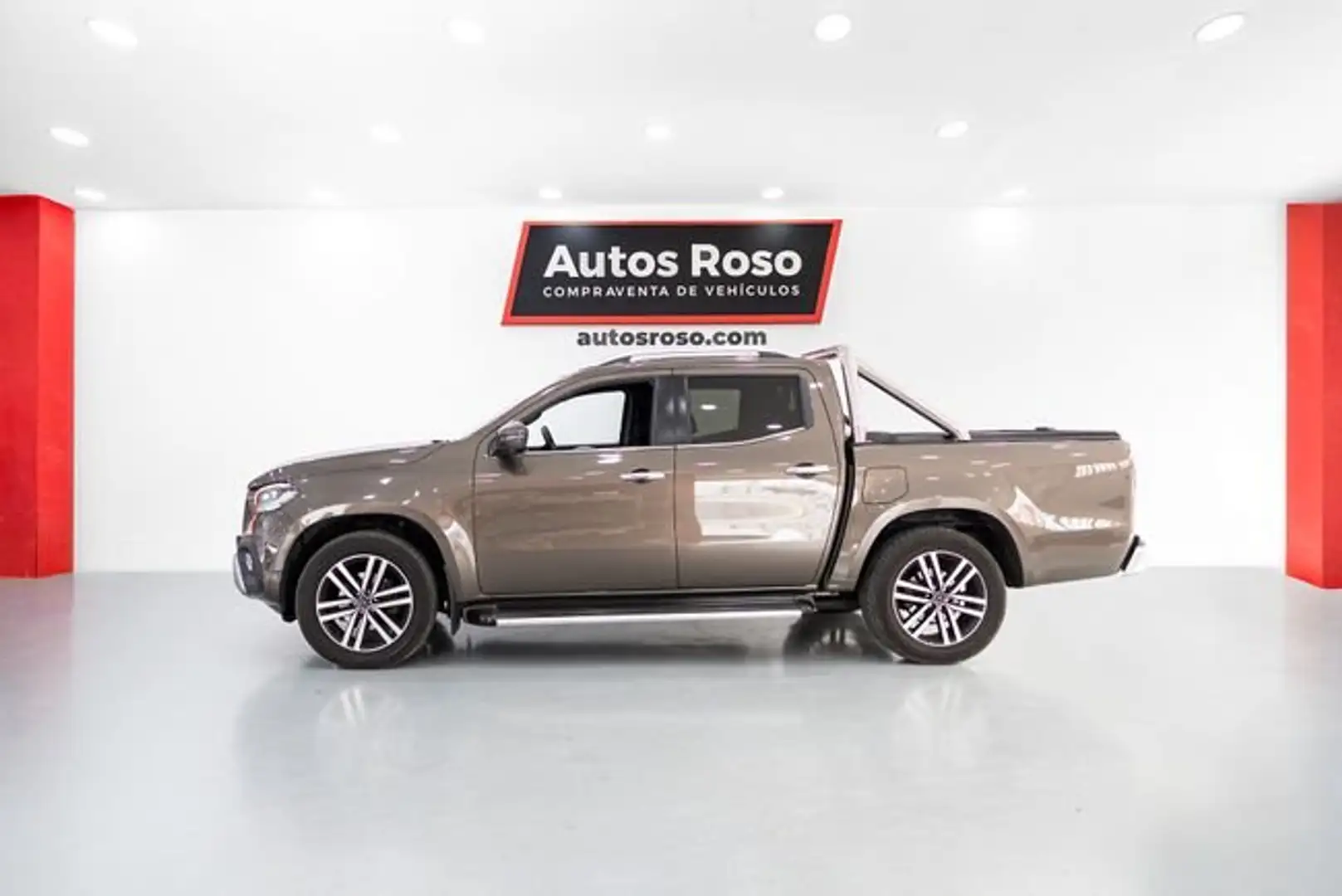 Mercedes-Benz X 220 250D Braun - 2