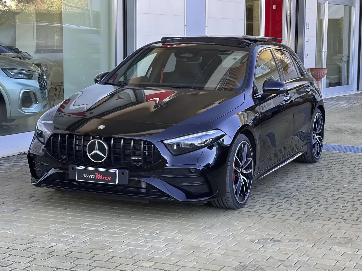 Mercedes-Benz A 35 AMG FULL OPTIONAL 12500KM TETTO mhev PremiumPlus4matic Černá - 2