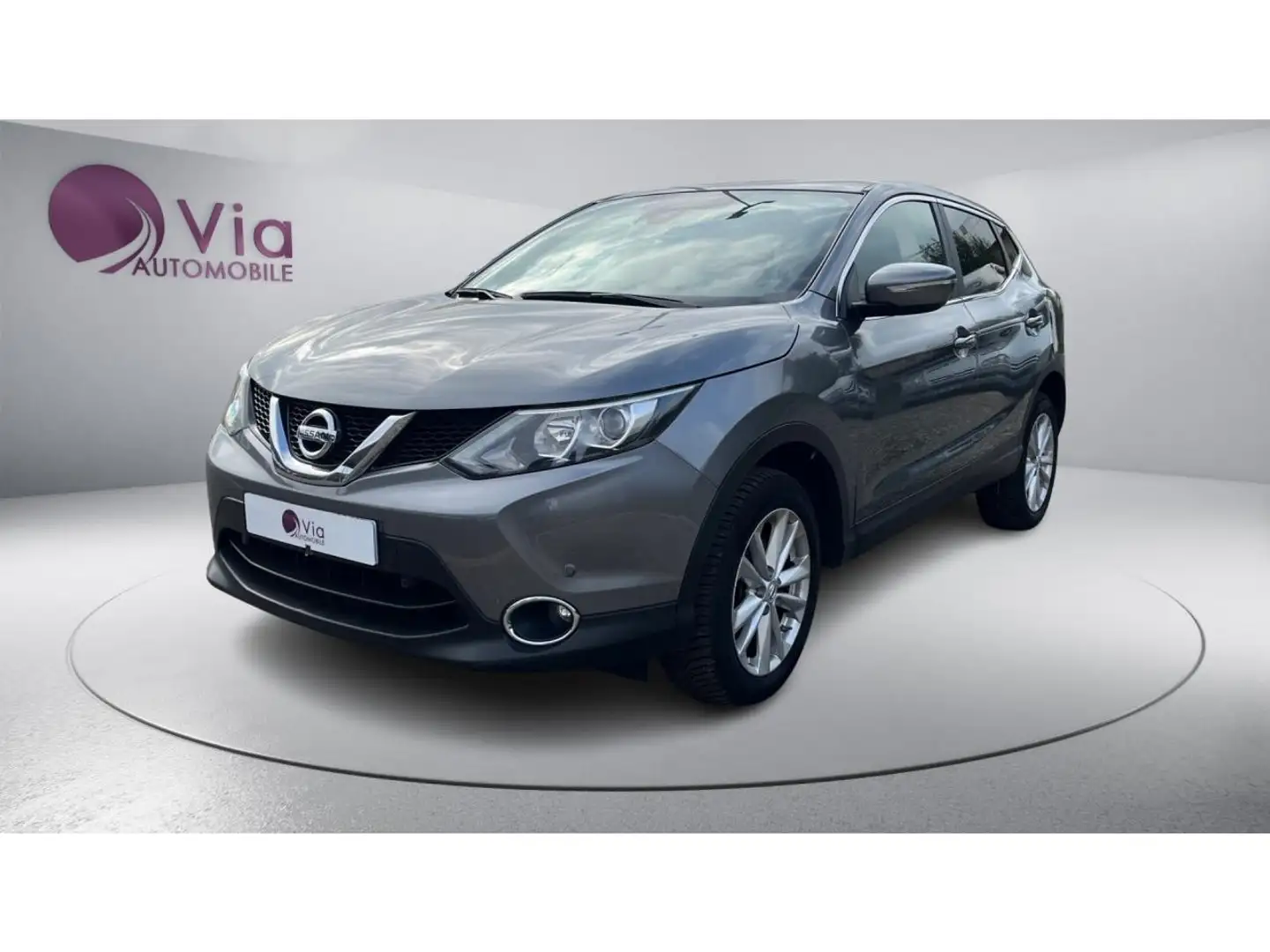 Nissan Qashqai 1.6 dCi 130 Connect Edition - CAMERA / TOIT PANO / RADAR AV ET AR Grau - 1